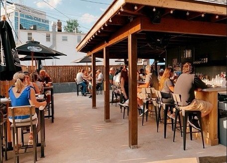Patio season is coming in full swing ☀️🌷 Let&rsquo;s kick it off this Saturday! Join us for 4/20 munchies, drink specials, and warm weather! ALL DAY 🍃🍹

10-3 $25 bottomless brunch

Hang out and stay for a while with @stratusfearmusic playing in th