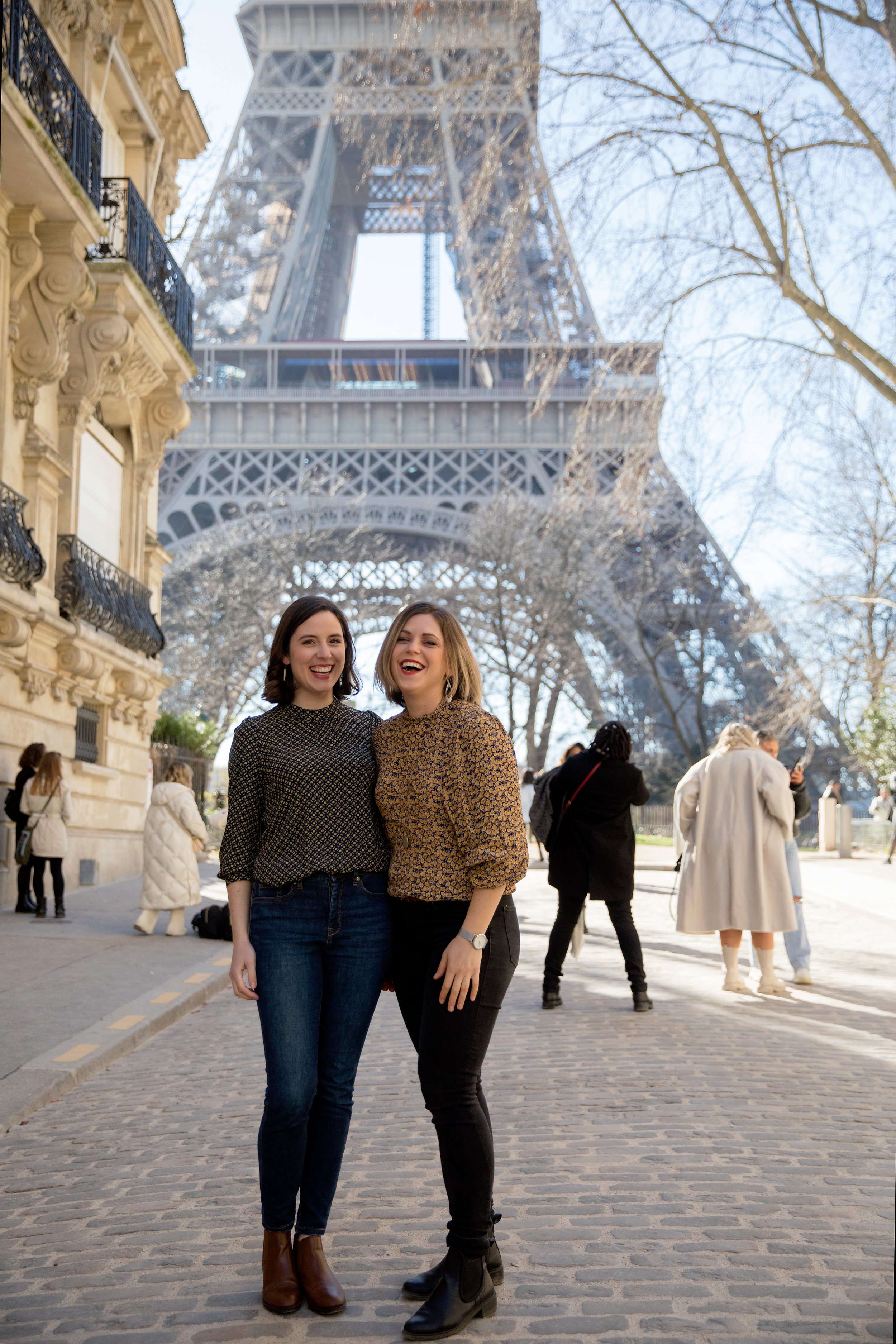 Michelle and Deanna of The Fearless Artist Mastermind