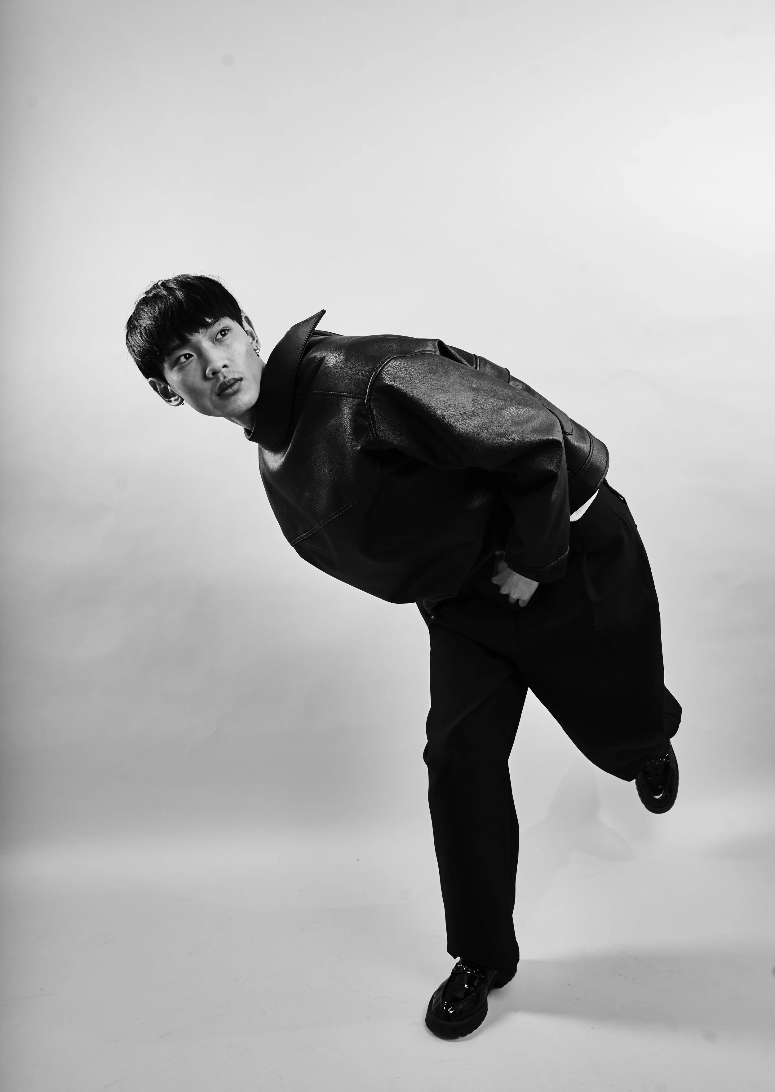 select model - RYAN6603 1.jpg