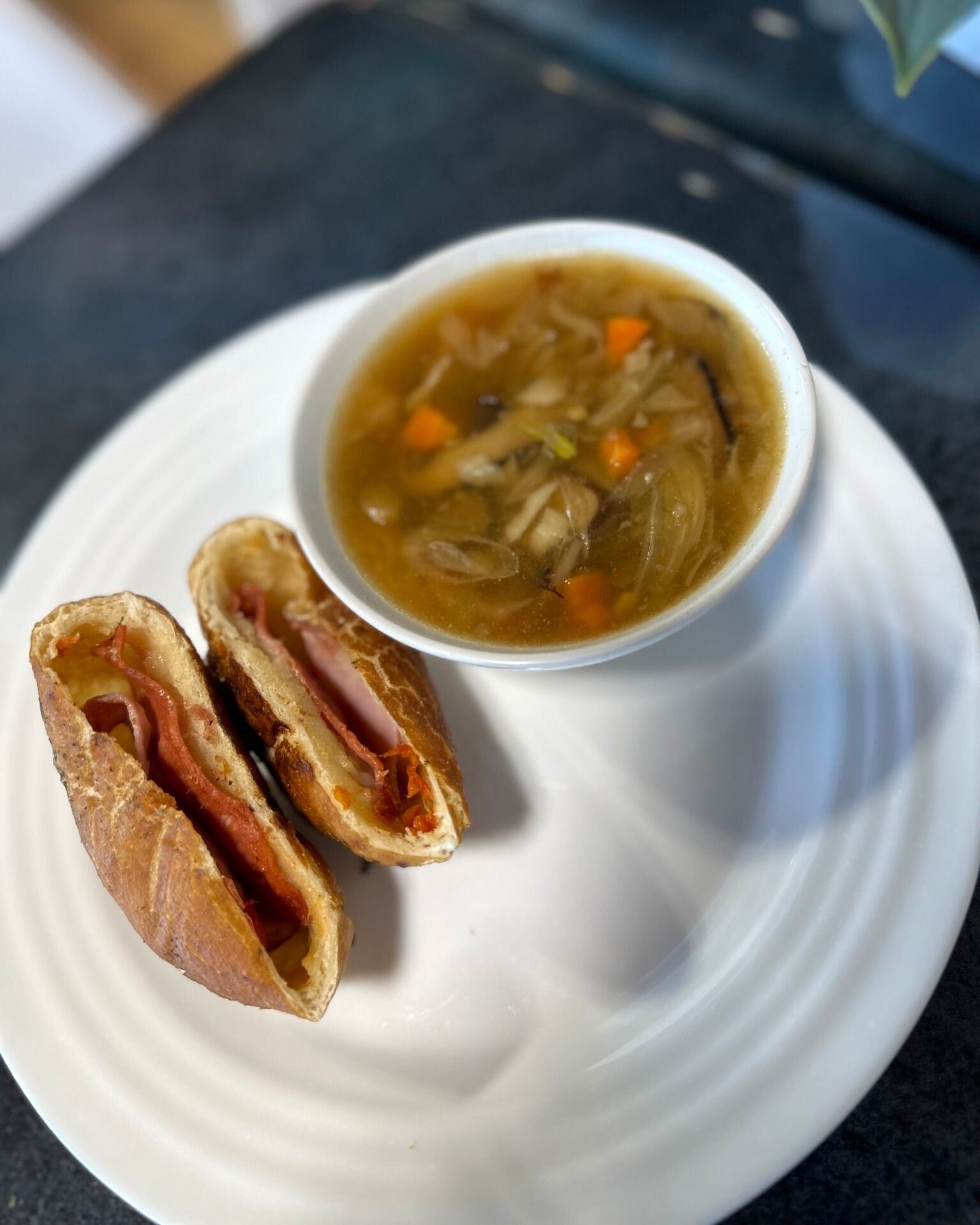Thursday &amp; Friday $10 Lunch Special!

Our Pretzel Pizza Bun with a Cup of Soup! 

Thursdays's Soup is Roasted Broccoli
Friday's Soup is Tomato Tortellini

This is while supplies last!

#bakedhere #bakedfresh #madefresh #freshfood #deliciousfood #