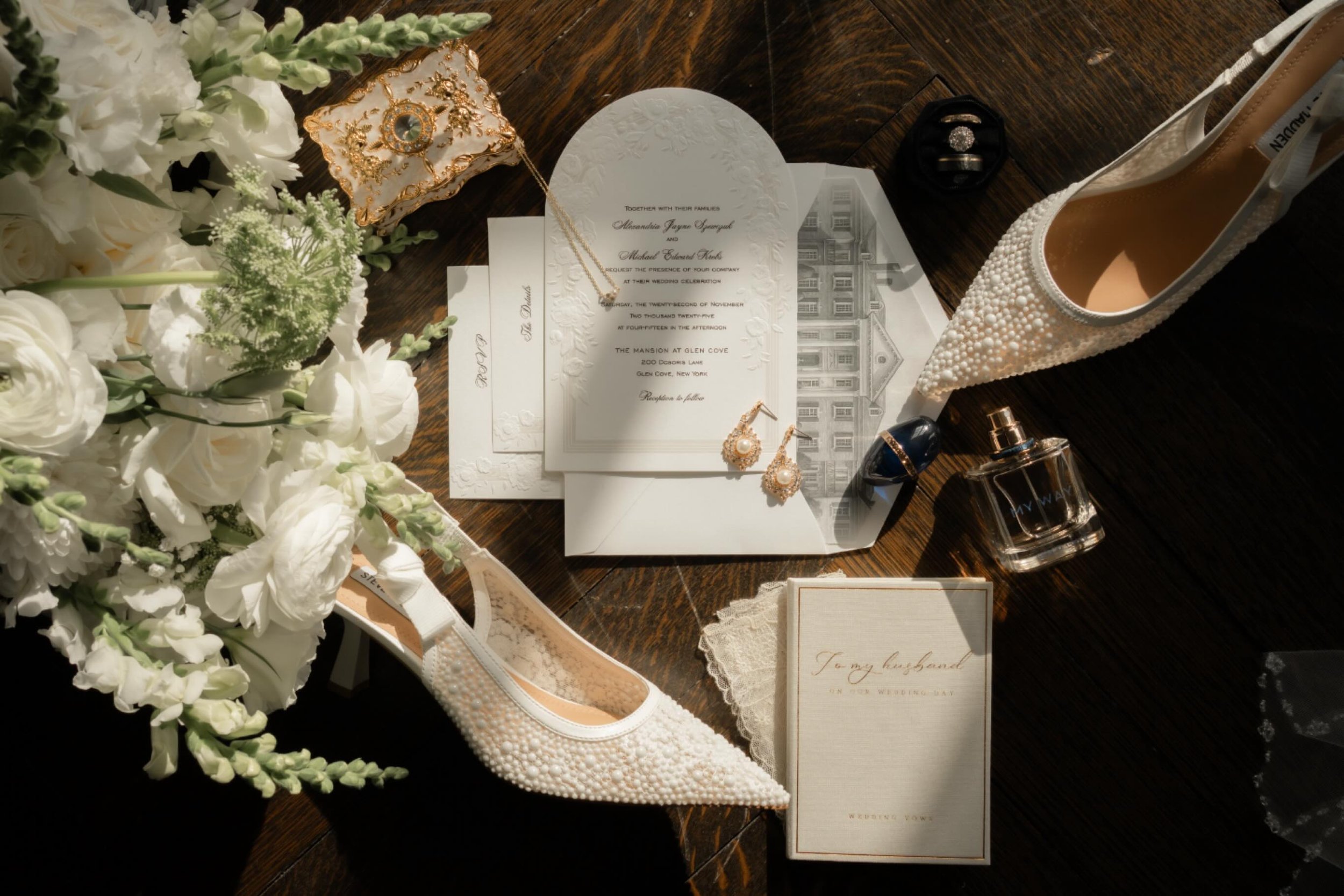 Pt. 1 - Details and Design. A closer look at Alexandria &amp; Michael&rsquo;s wedding details 🤍🖤

From their custom invitation suite to her textured bouquet of Playa Blanca Garden Roses, Ranunculus, Queen Anne&rsquo;s Lace, Cremon Mums, Snapdragons