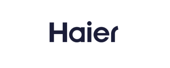 Das Logo der Marke Haier in blauer Schrift auf schwarzem Hintergrund.