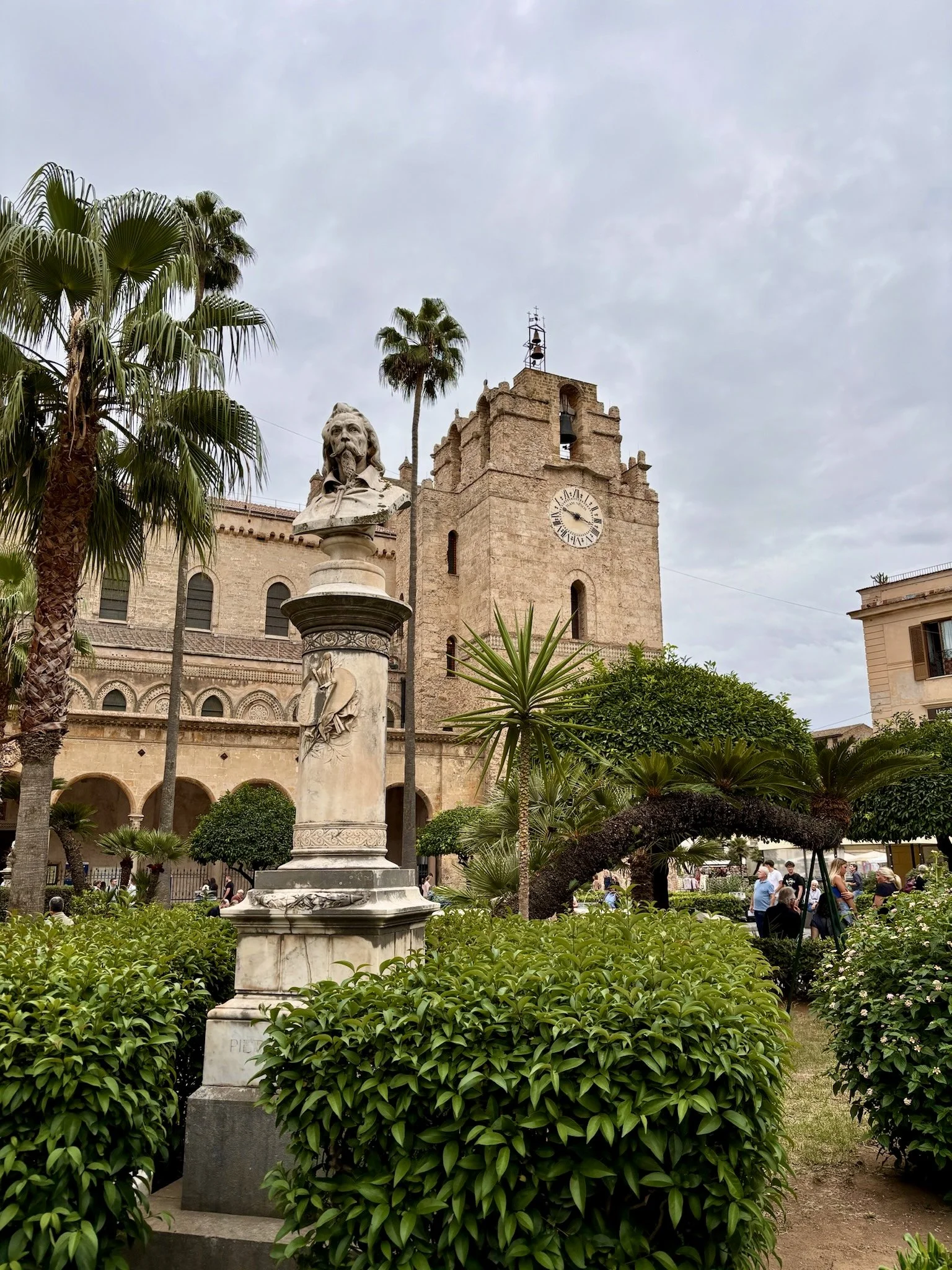 Piazza Vittorio Emanuele, Palermo