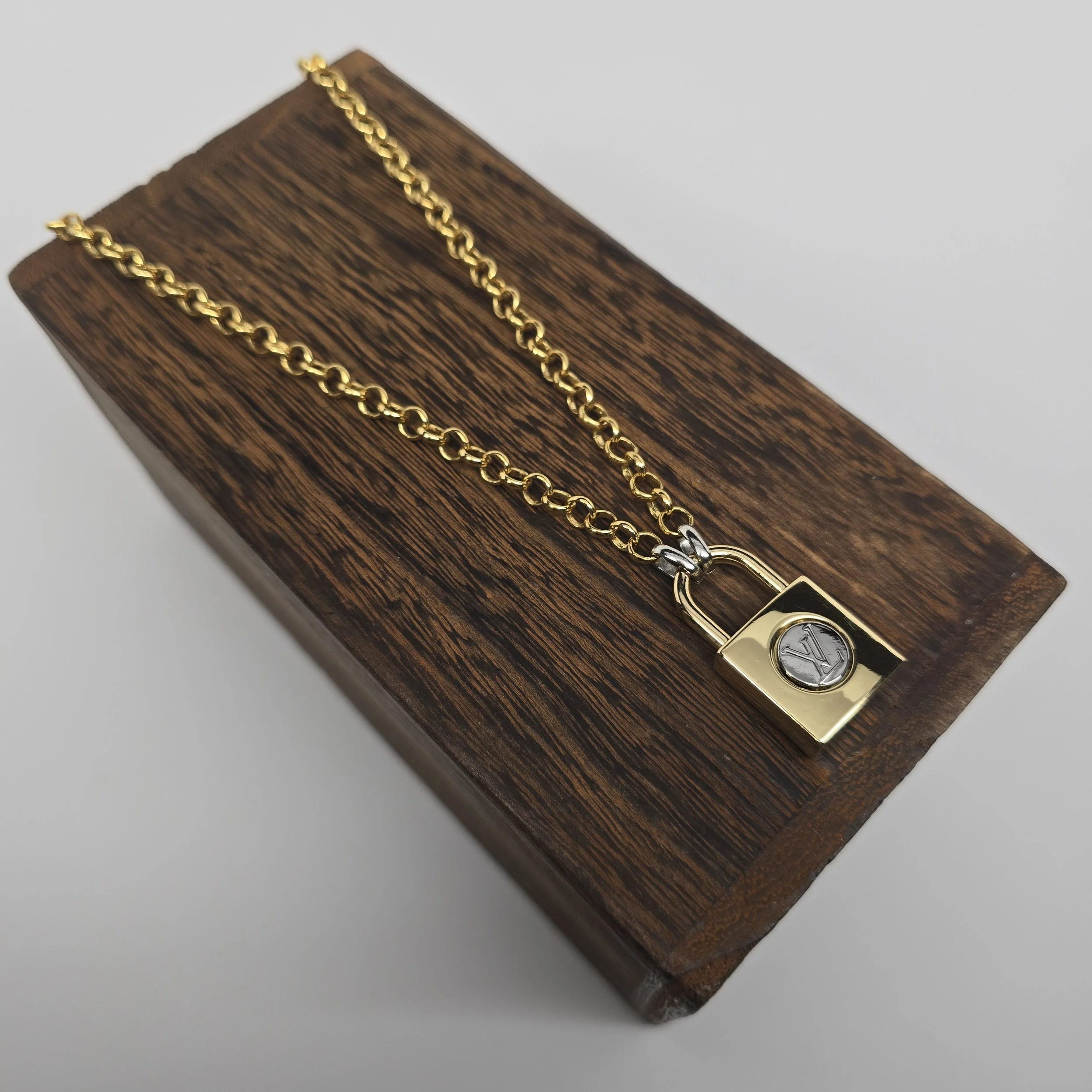 The Lockmark LV