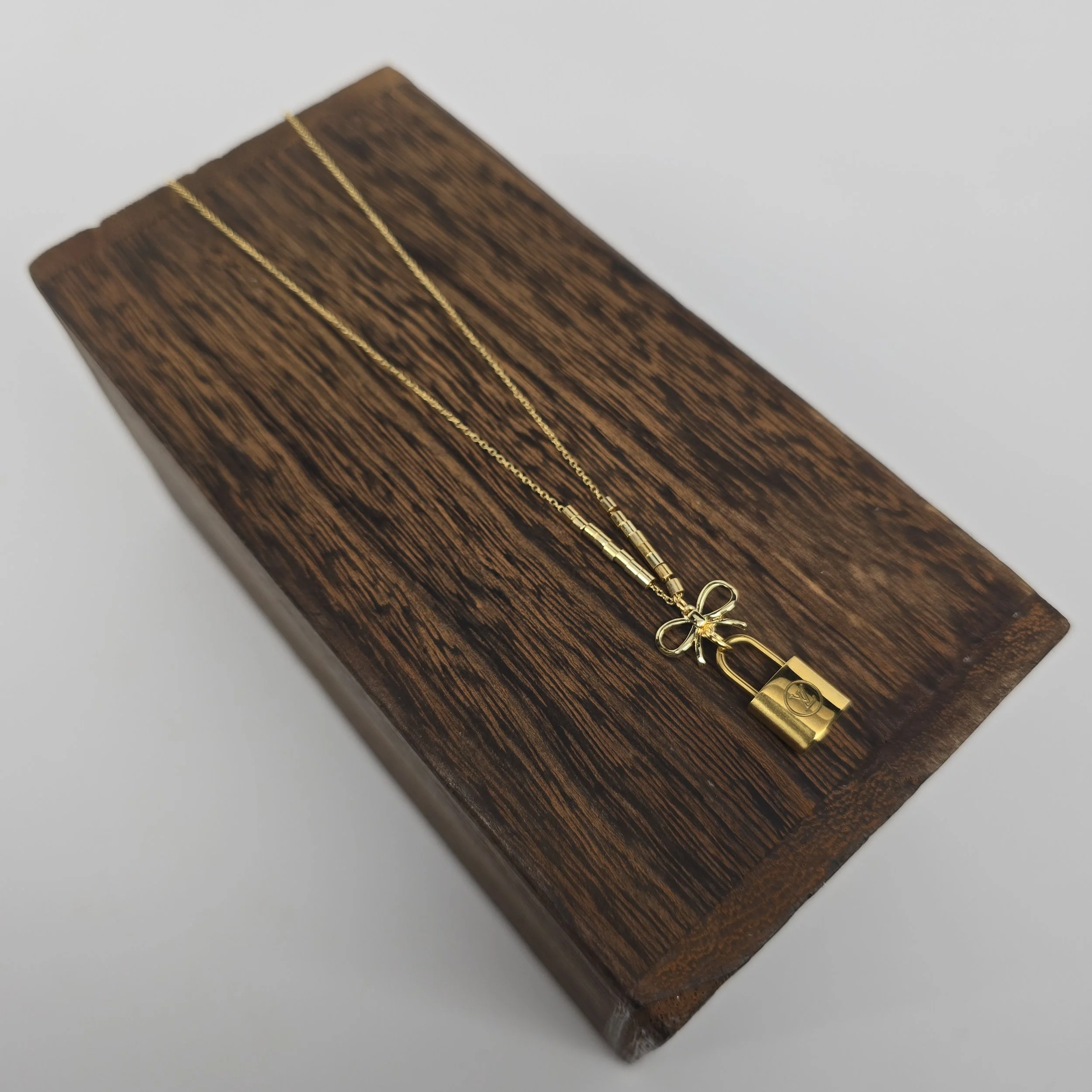The Lock & Bow LV