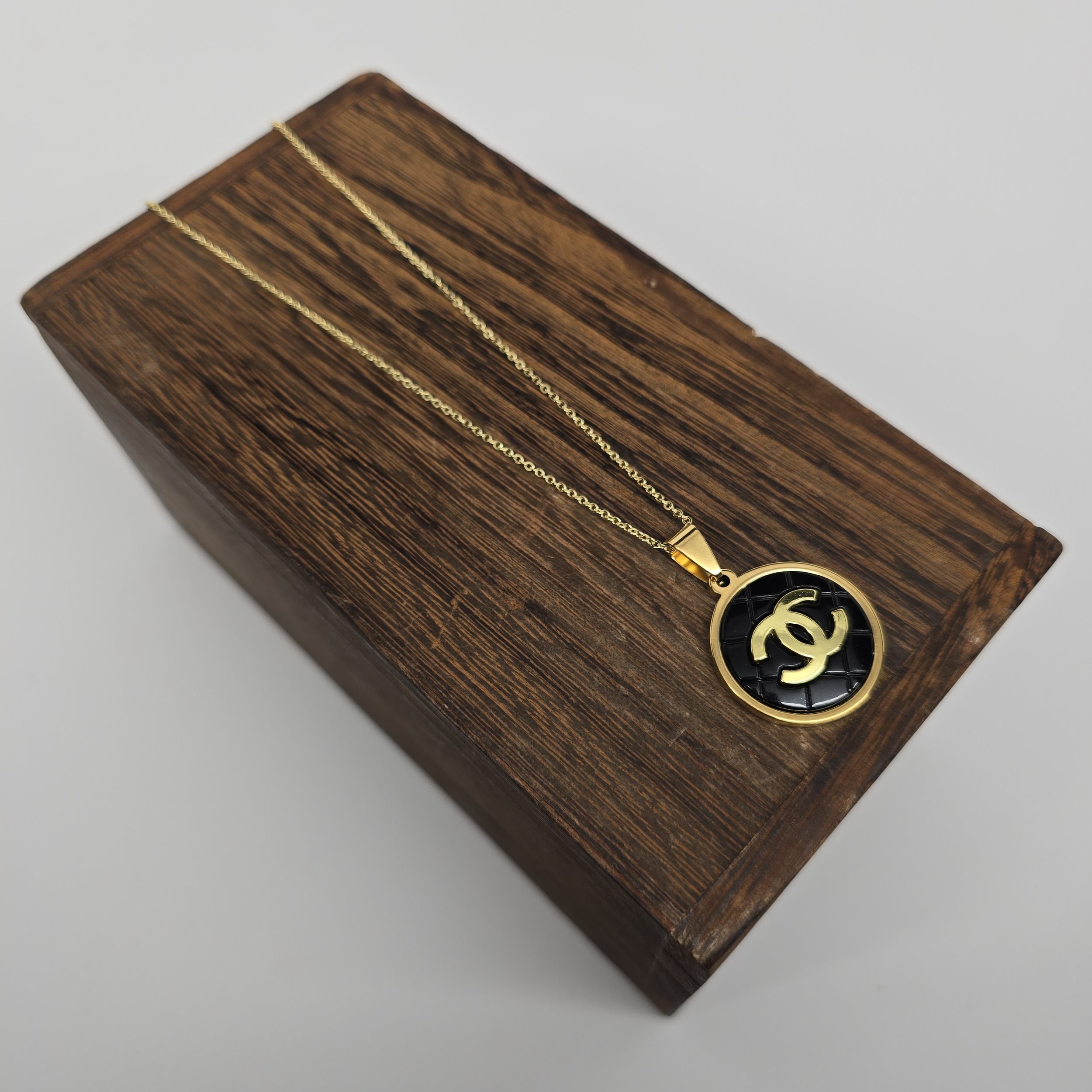 Noir Quilted CC Medallion