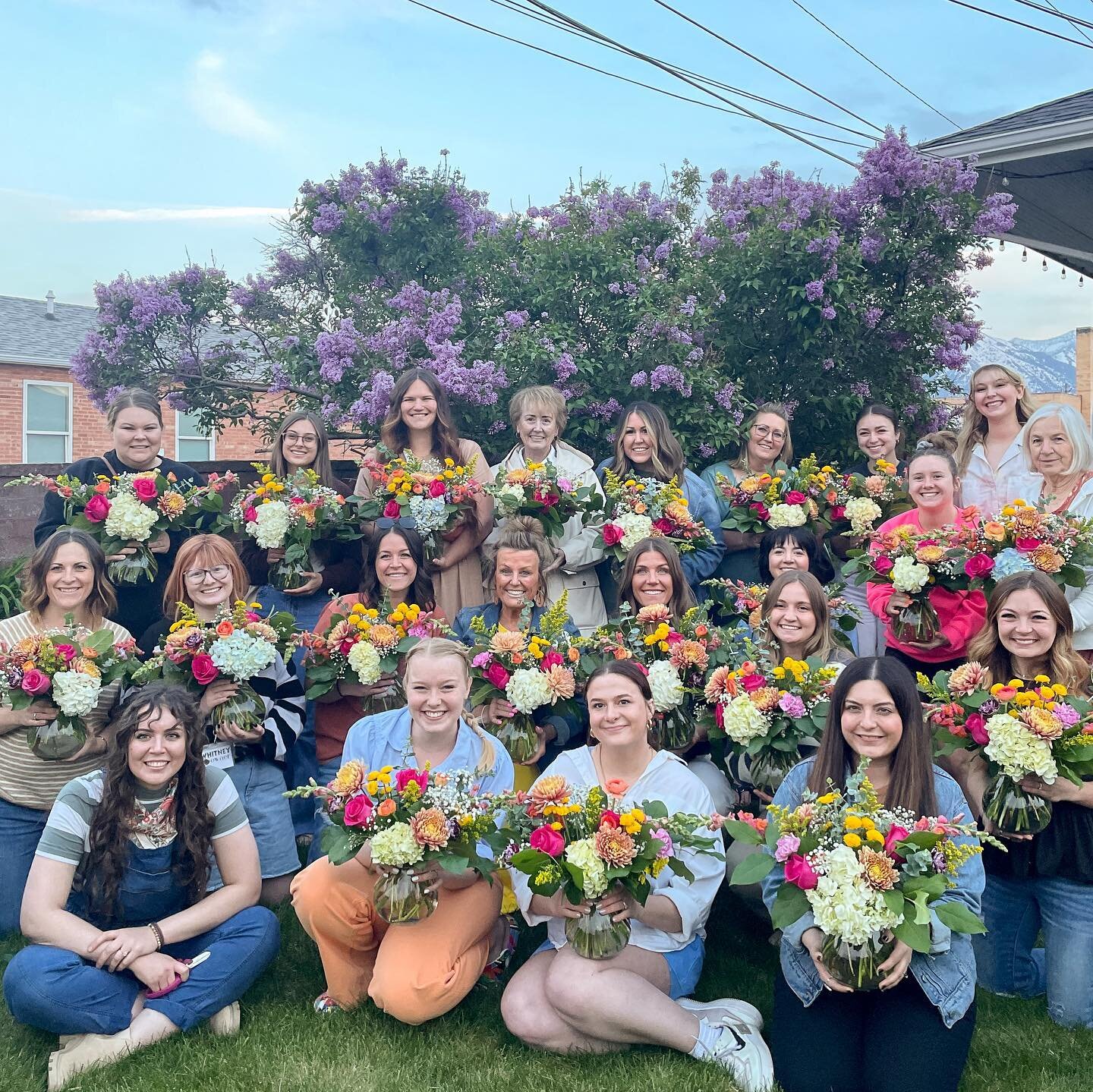 We&rsquo;re so thankful for @3cfloral coming to teach us how to make these beautiful flower arrangements last night!💐 Thank you to everyone who came, we had such a blast! What classes do you want to see in the future??