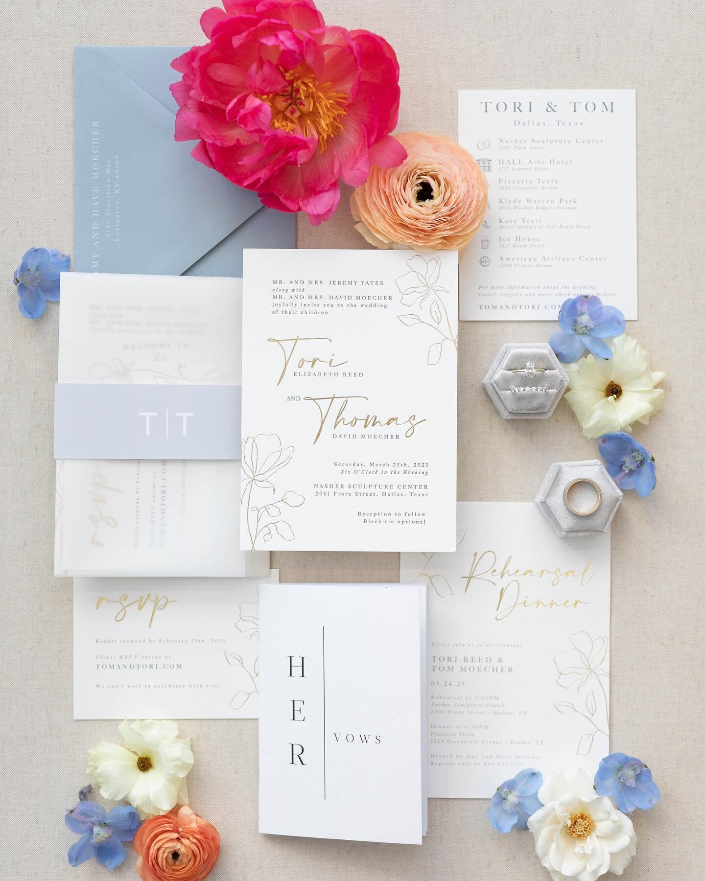 We loved this brides vision of clean invitations combined with the perfect pop of color 💐
&bull;
&bull;
&bull;
&bull;
&bull;
#florals #flatlay #weddingphotography #weddinginvitations #weddingstationery #summerwedding #springwedding #dallaswedding #l