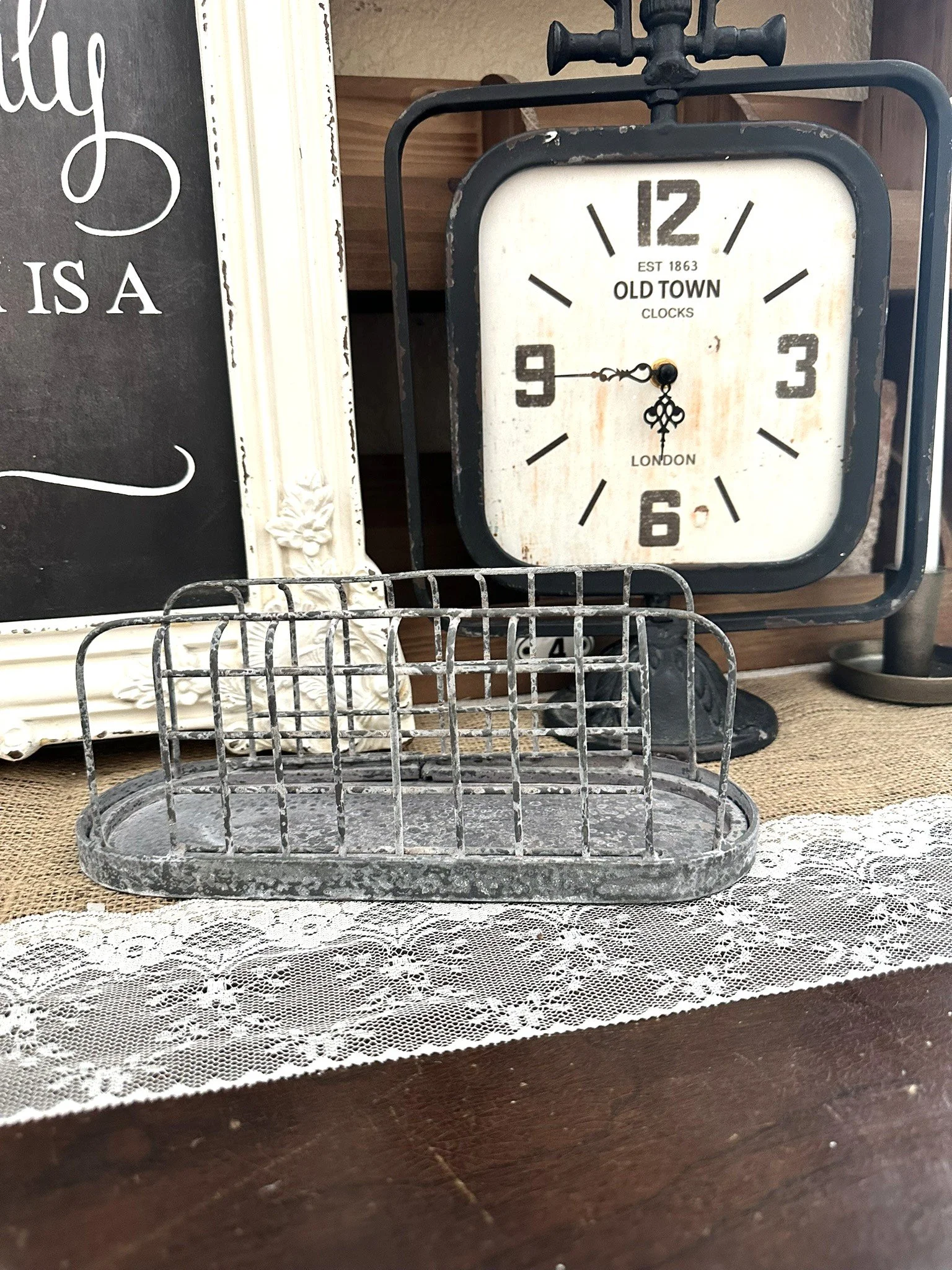 Metal Letter Holder