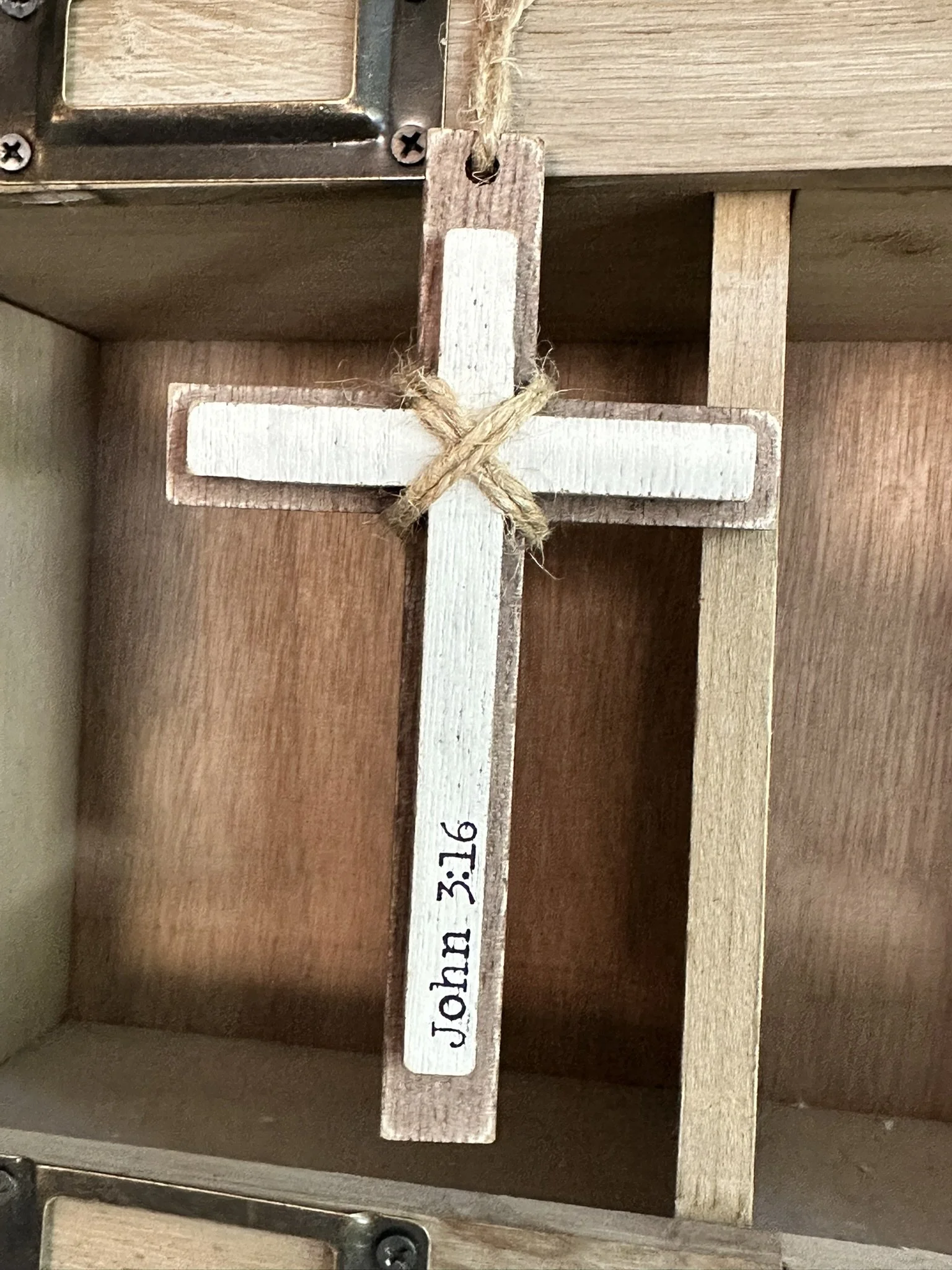 John 3:16 Cross