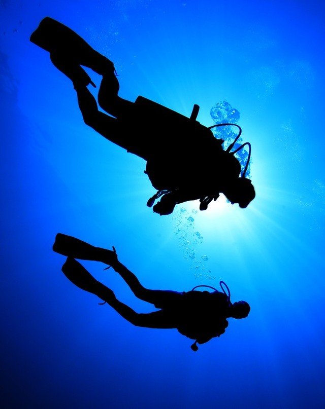 🎉 Dive into Molokini Crater! 🐠

Molokini Crater is calling! 🌊 Whether you&rsquo;re a certified scuba diver or a snorkeling enthusiast, this crescent-shaped marine sanctuary offers unforgettable underwater adventures.

✨ Scuba Diving Highlights:

D