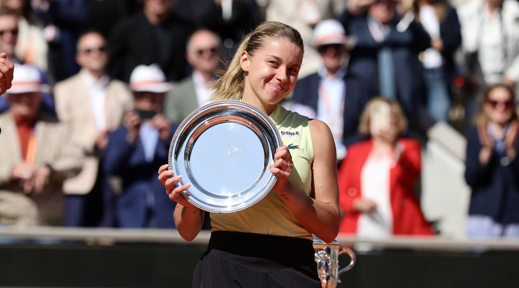 La historia detrás de Maja Chwalińska, la tenista que conquistó en Roland-Garros (sin haberlo ganado)