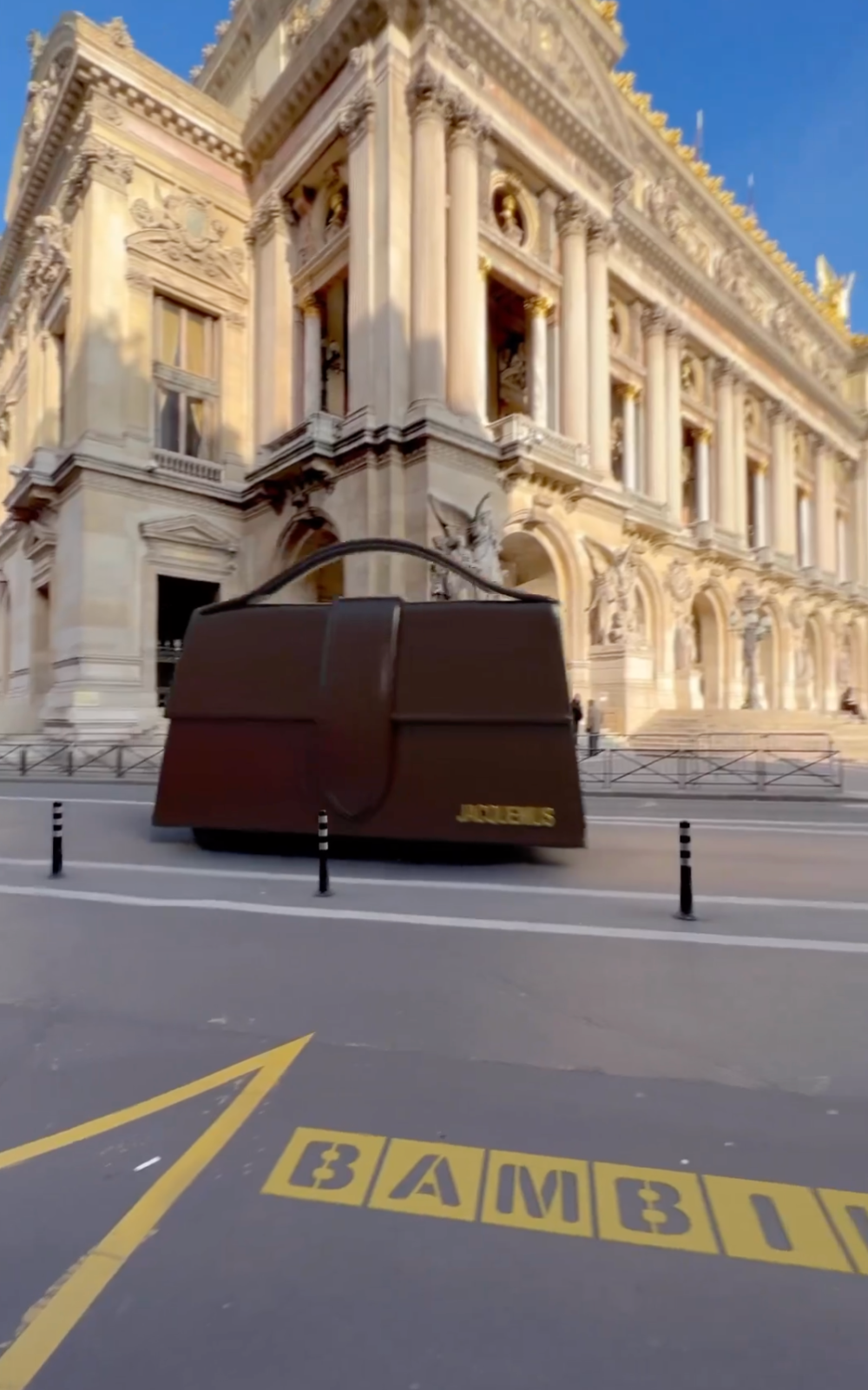 Las bolsas de Jacquemus que tomaron el tráfico París