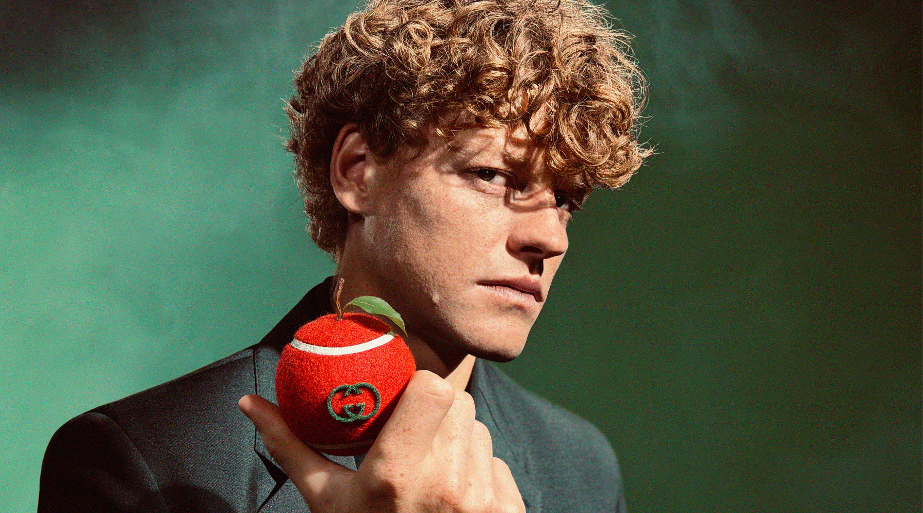 Jannik Sinner protagoniza la campaña más tentadora de Gucci hasta ahora