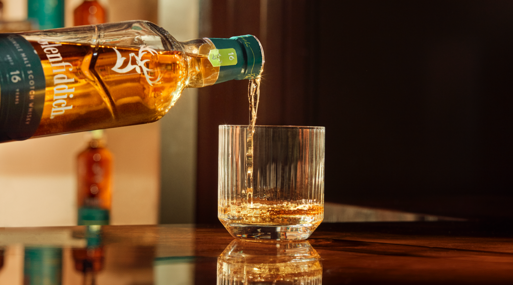 Glenfiddich 16 Year Old: el whisky inspirado en la ingeniería de Aston Martin F1