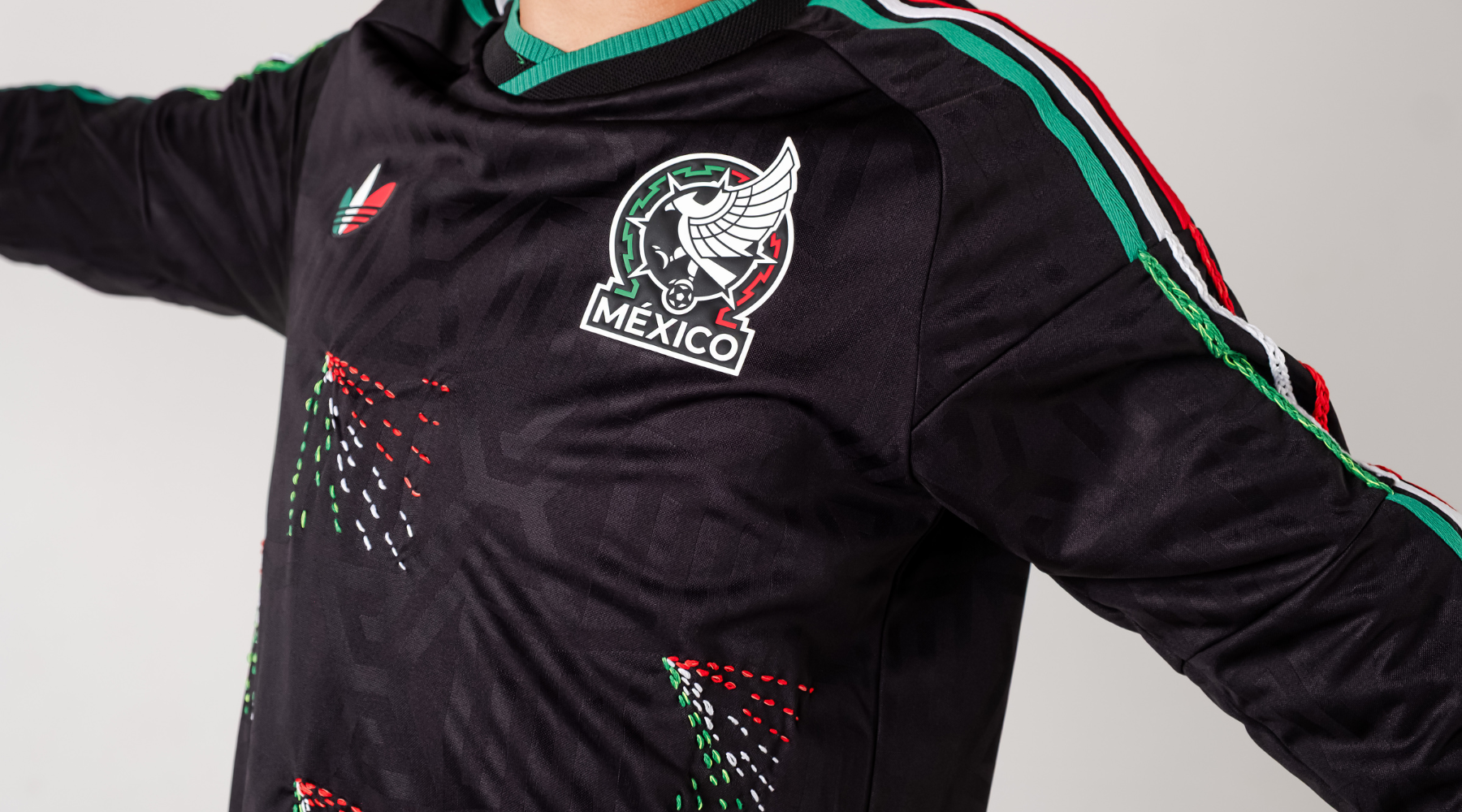 adidas lleva la artesanía mexicana al siguiente nivel con el jersey intervenido de la Selección Nacional junto a Someone Somewhere