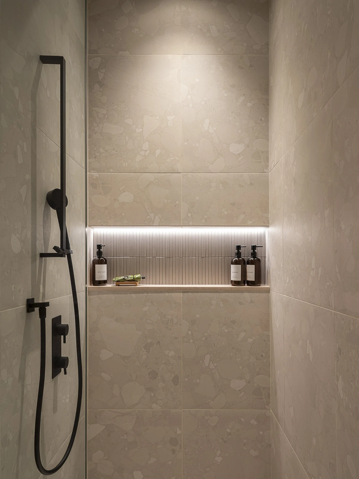 Sunridge White oak upper cabinets meeting log wall junction — renovation interior design in Whistler, BC by LRD Studio. Photography by Matt Anthony.