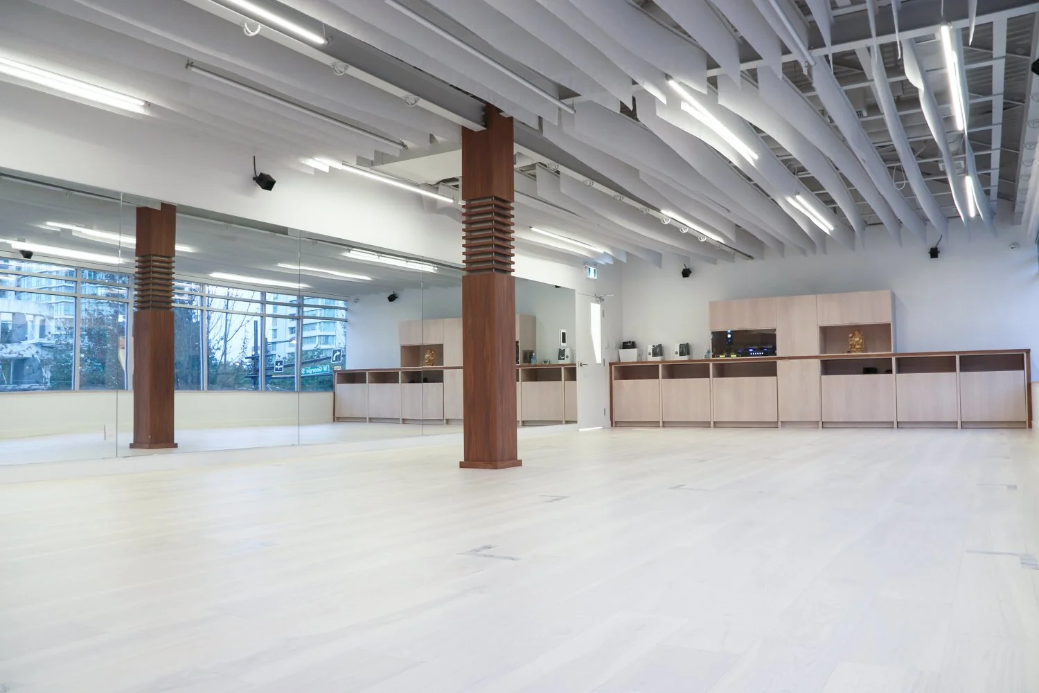 Moov Yoga Studio — millwork detail 8, commercial interior design in Vancouver, BC by LRD Studio. Photography by Jordan Smith.