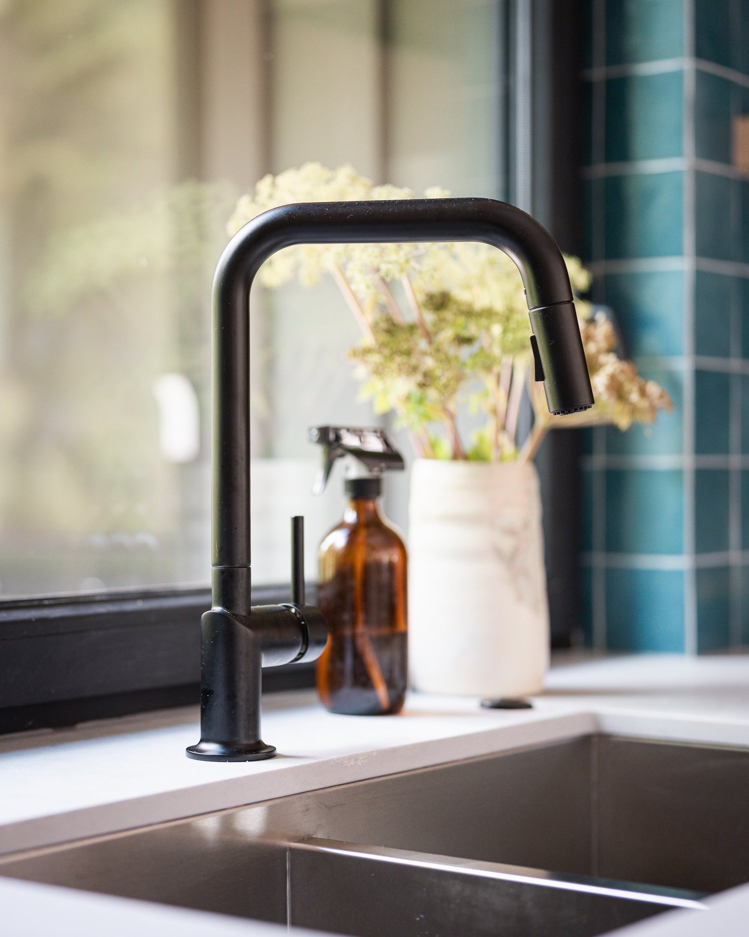 Tapleys Family room wide view with fireplace and TV niche — full renovation interior design in Whistler, BC by LRD Studio. Photography by Matt Anthony.
