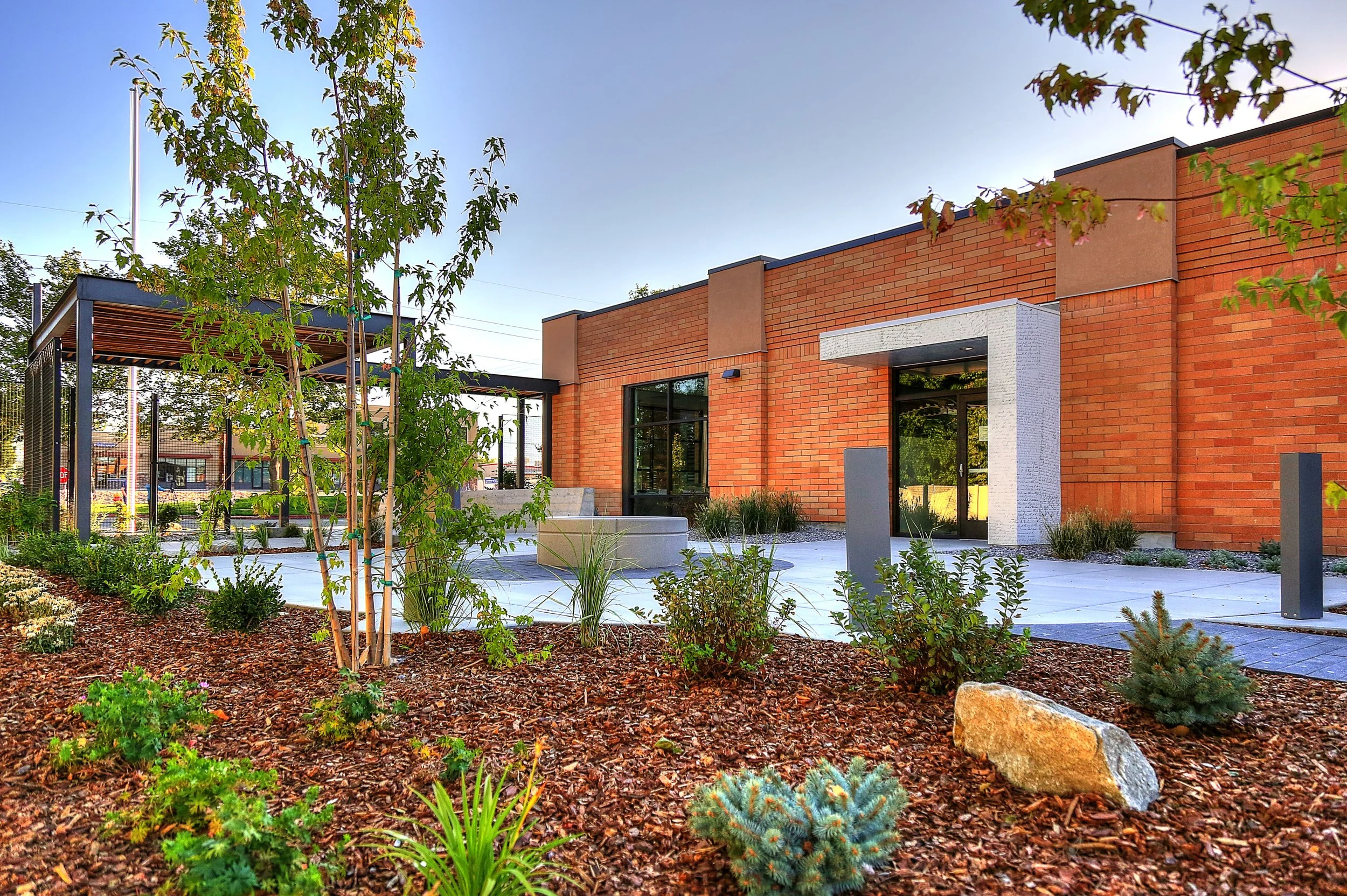 7A5A7231_2_3_tonemapped.jpg