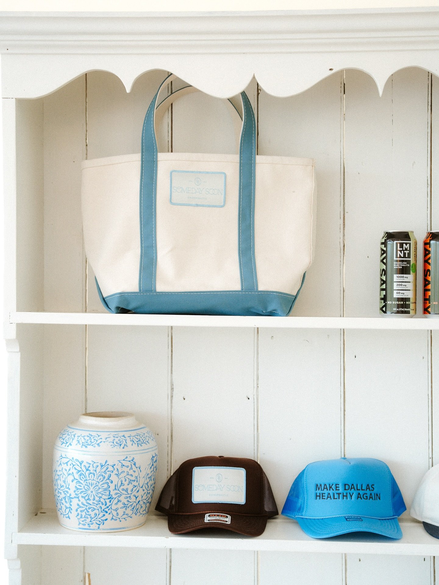 hi, happy Wednesday!

summer essentials, Someday Soon style~

our custom LLBean boat &amp; tote is $55 and ready for all your sunny-day plans &mdash; beach, park, market, athletic club, you name it.

&amp; don&rsquo;t sleep on the hats&hellip; perfec