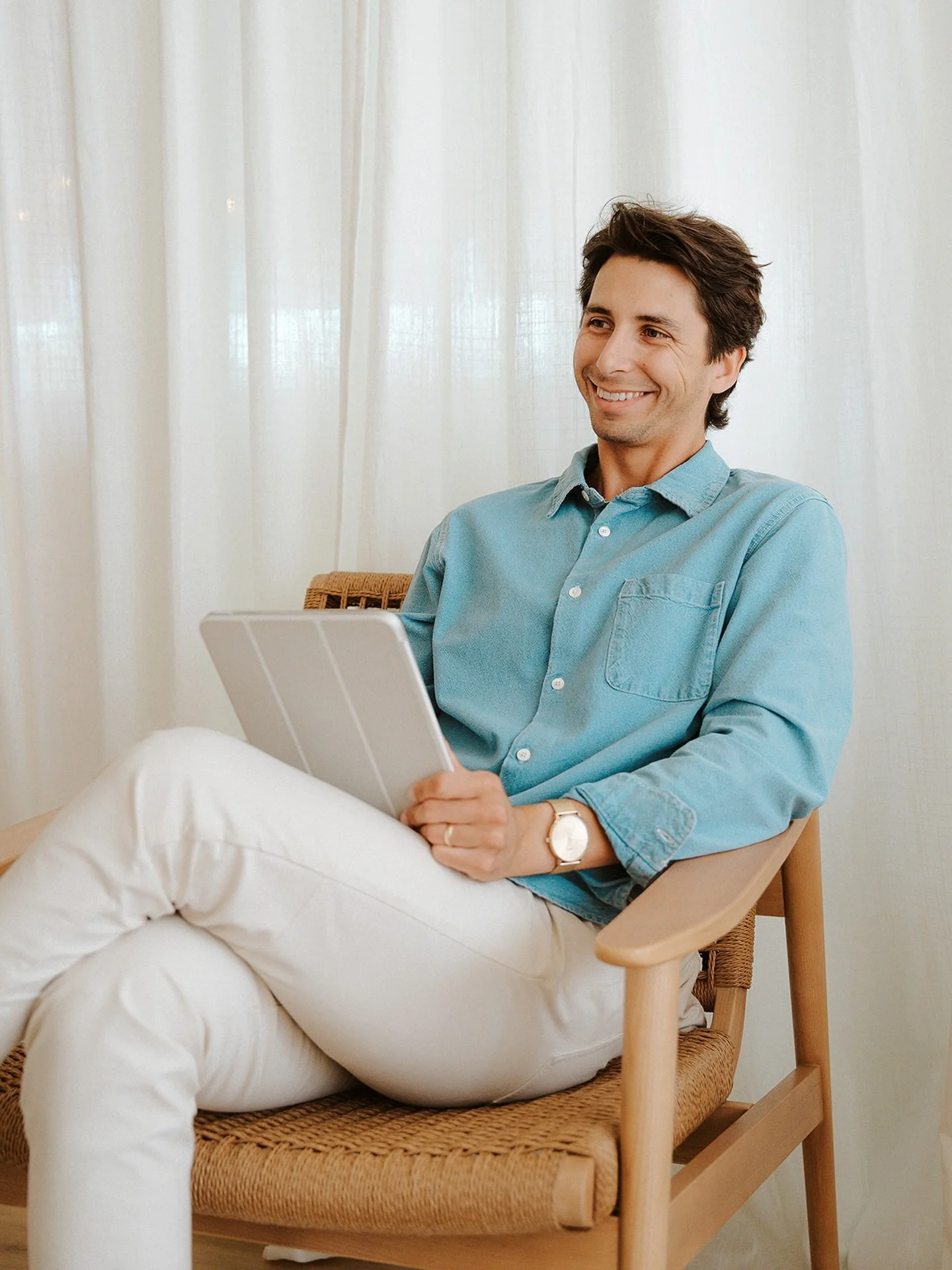 we do chiropractic differently &mdash; on purpose 💛

most care starts with where it hurts. we start with your nervous system!

we take the time to understand how your body is actually functioning &mdash; using CLA nervous system insight scans, a tho