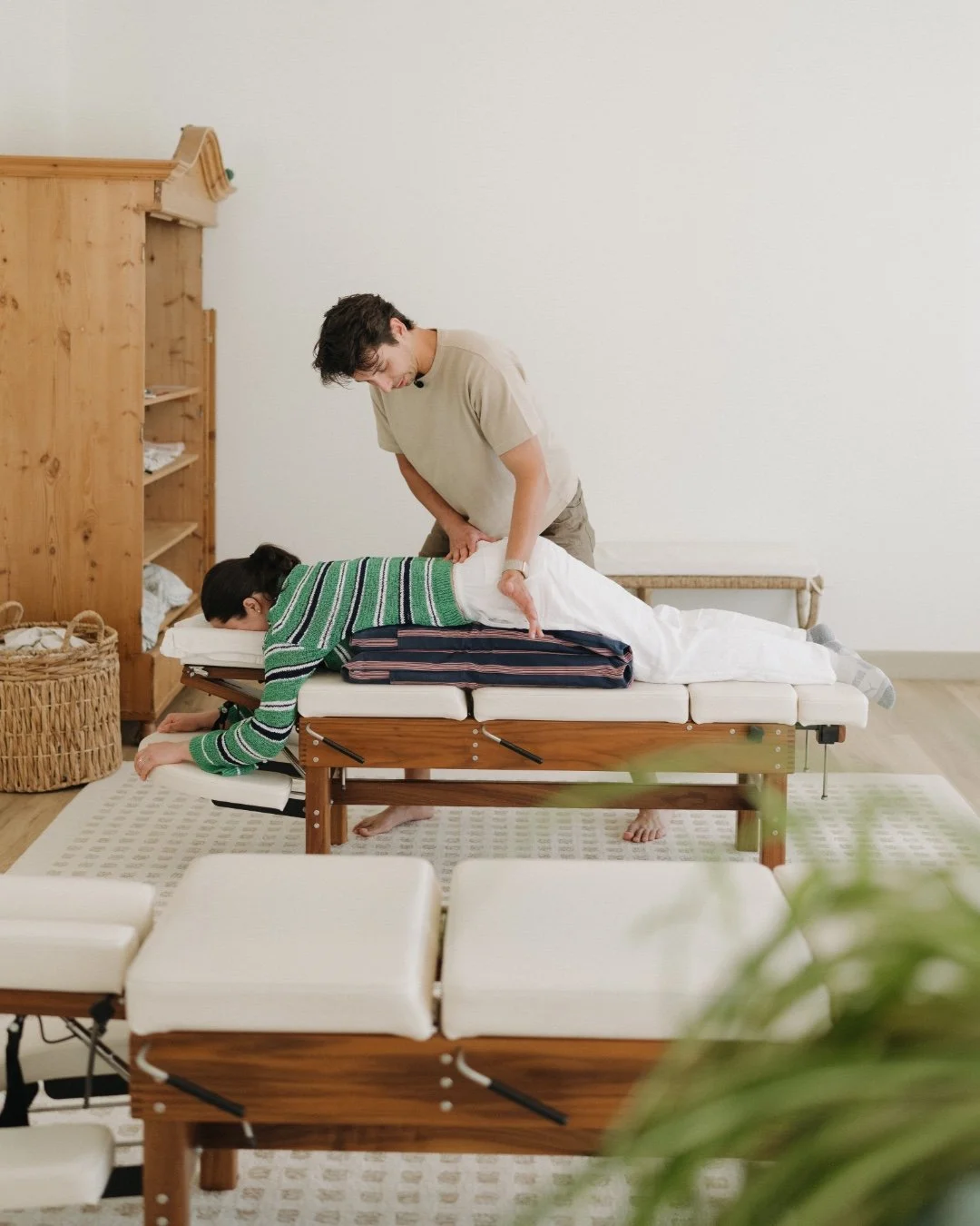 no copy + paste care plans (or adjustments!) around here 🫶🏼

your story is yours. your nervous system is yours! your goals are yours.
so your care should be yours, too!

from your care plan to each gentle + specific adjustment, Dr. Connor is paying