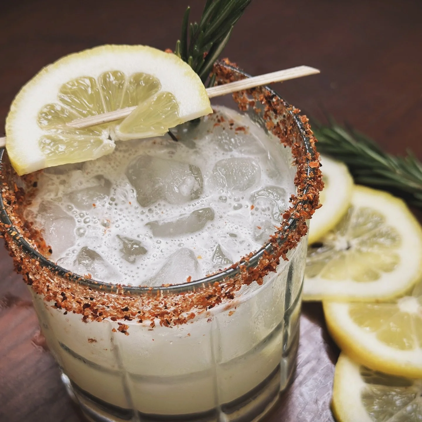 Will spicy margaritas ever go out of style? We hope not. πΆοΈ π‍π© A twist on a timeless classic, handcrafted with smooth agave, freshly squeezed citrus, and just the right amount of heat — cheers!
#craftedbartending #craftedbartendingser