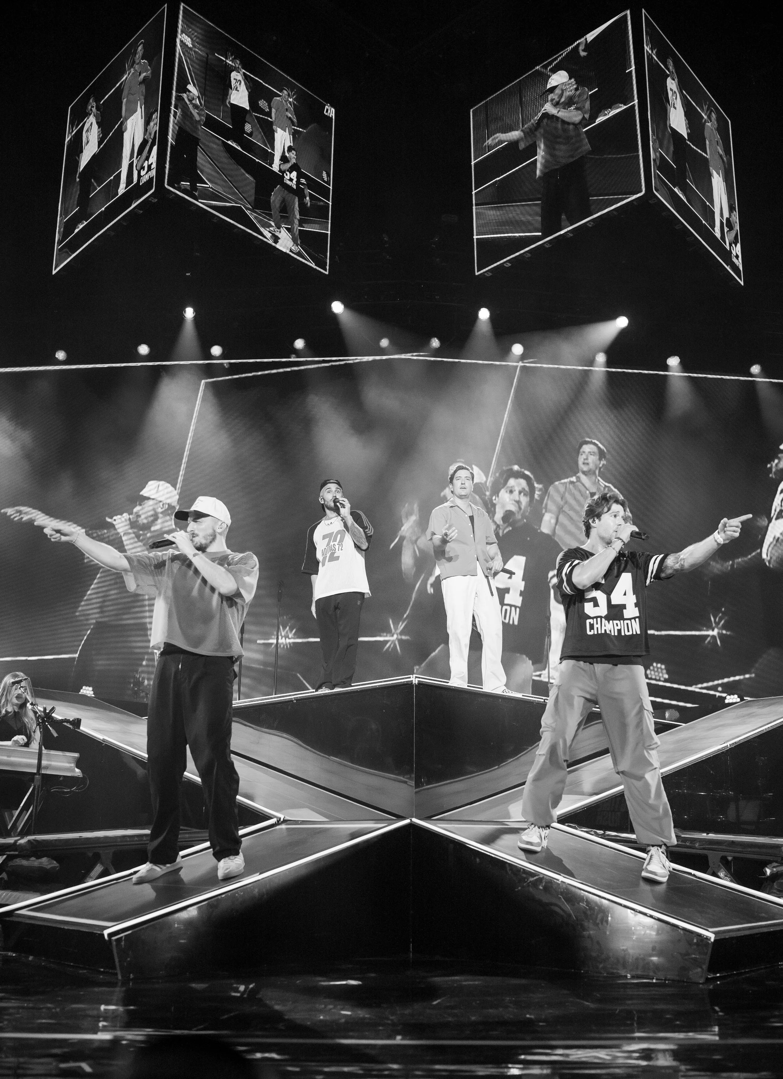 Big Time Rush at Jones Beach shot by Emmy Mesen