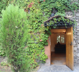 Ojakh (Очаг) in Erevan