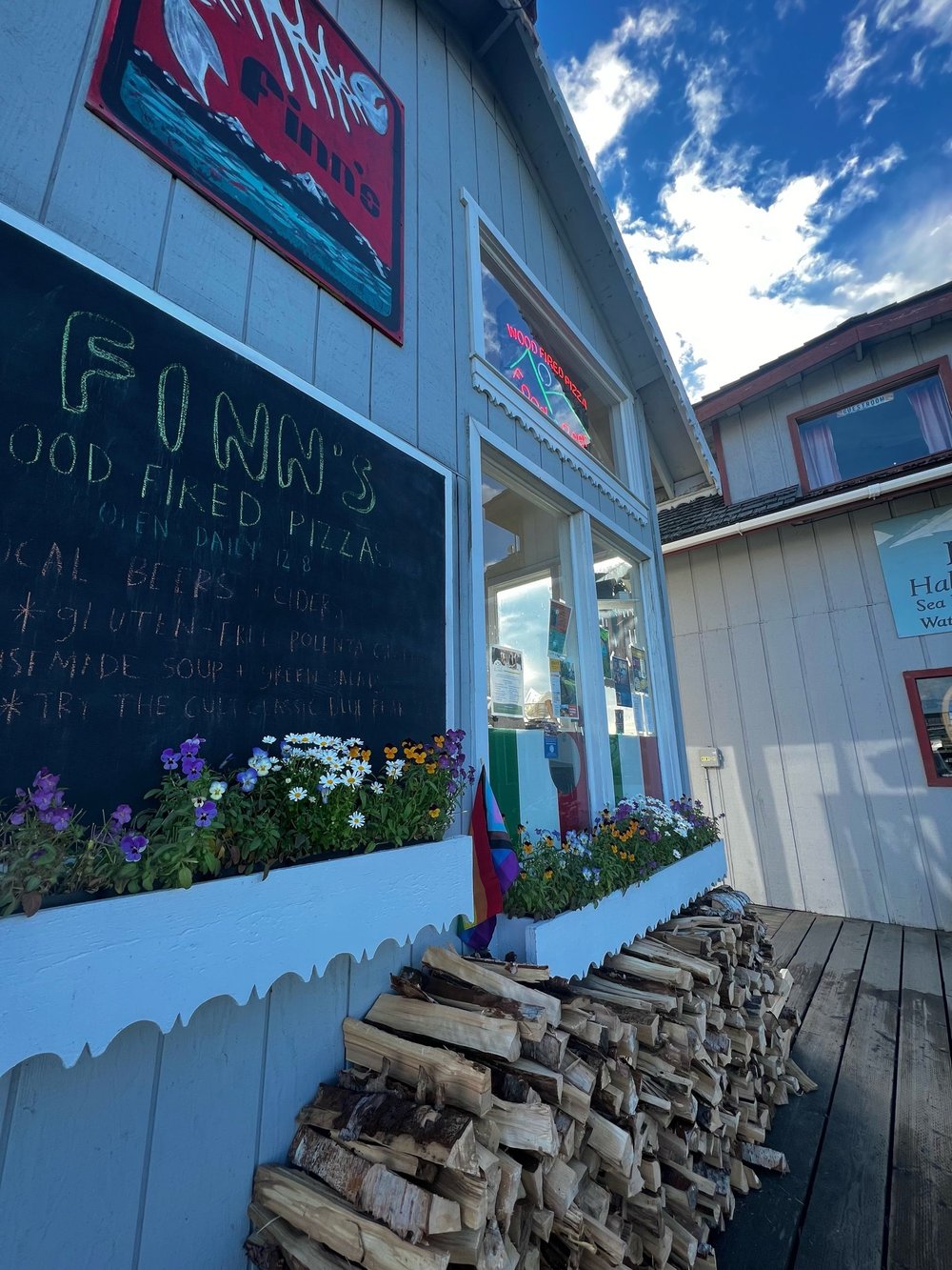 Finn’s Pizza in Homer, AK