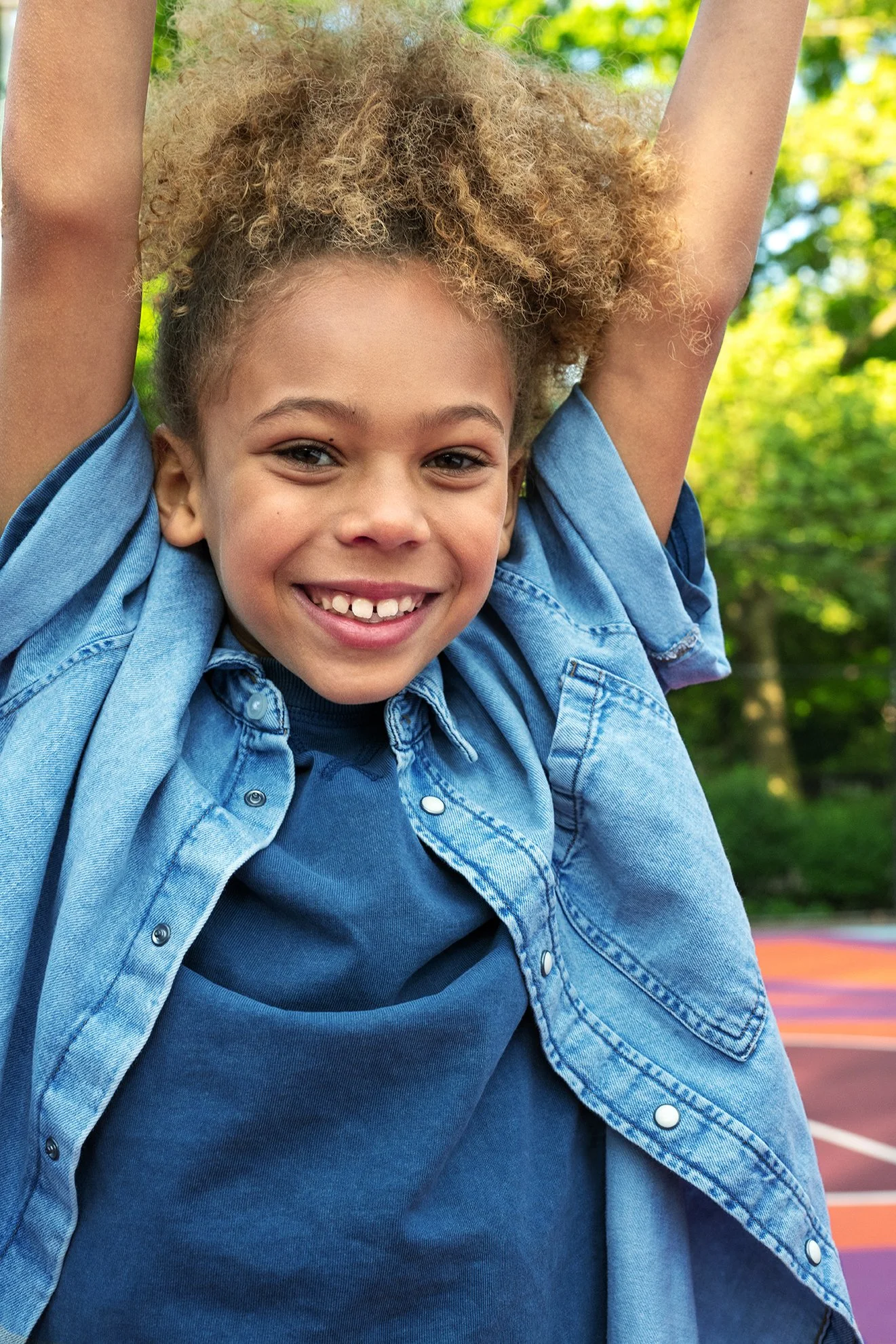 KHB06109_Depop_USA_L1_LOCATION_NICO_MELINA_078 1-3_r1.jpg