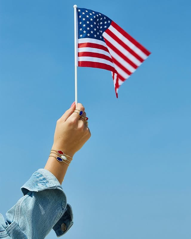 This Memorial Day, we remember and honor the brave men and women who served. Check out our round-up of military discounts from your favorite shops and restaurants around The Shops at Legacy East 👇

⭐ @kendrascott: 15% off total order
⭐ @stretchlabsh