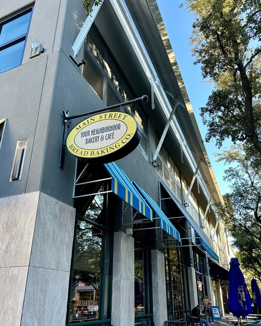 POV you know where to get the best latte at Legacy East @mainstreetbistrobakery
.
.
.
#TheShopsAtLegacyEast