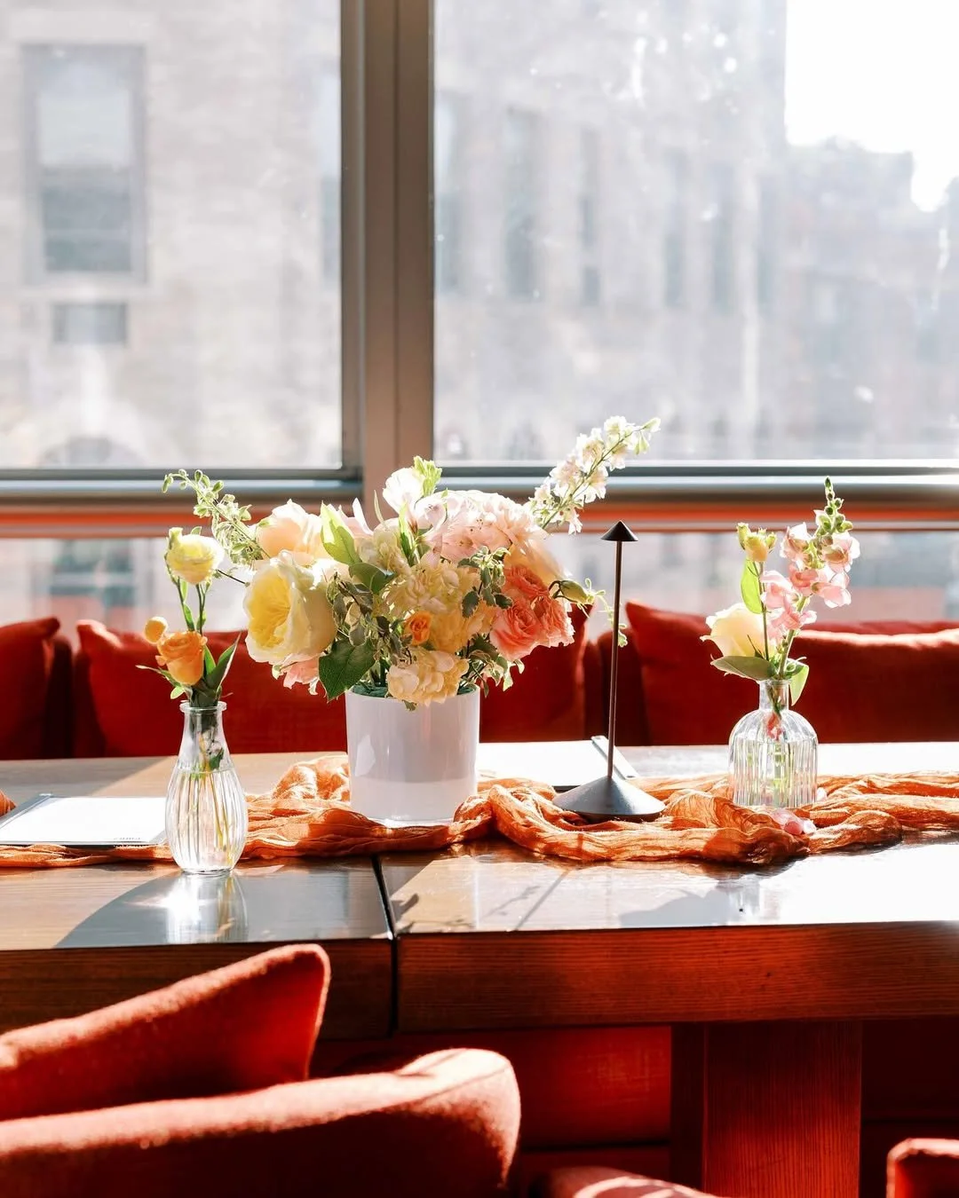 @April23Florist turns tablescapes into works of art. From bouquets to centerpieces, they bring every floral dream to life! 🧡 
.
.
.
#TheShopsAtLegacyEast #April23Florist