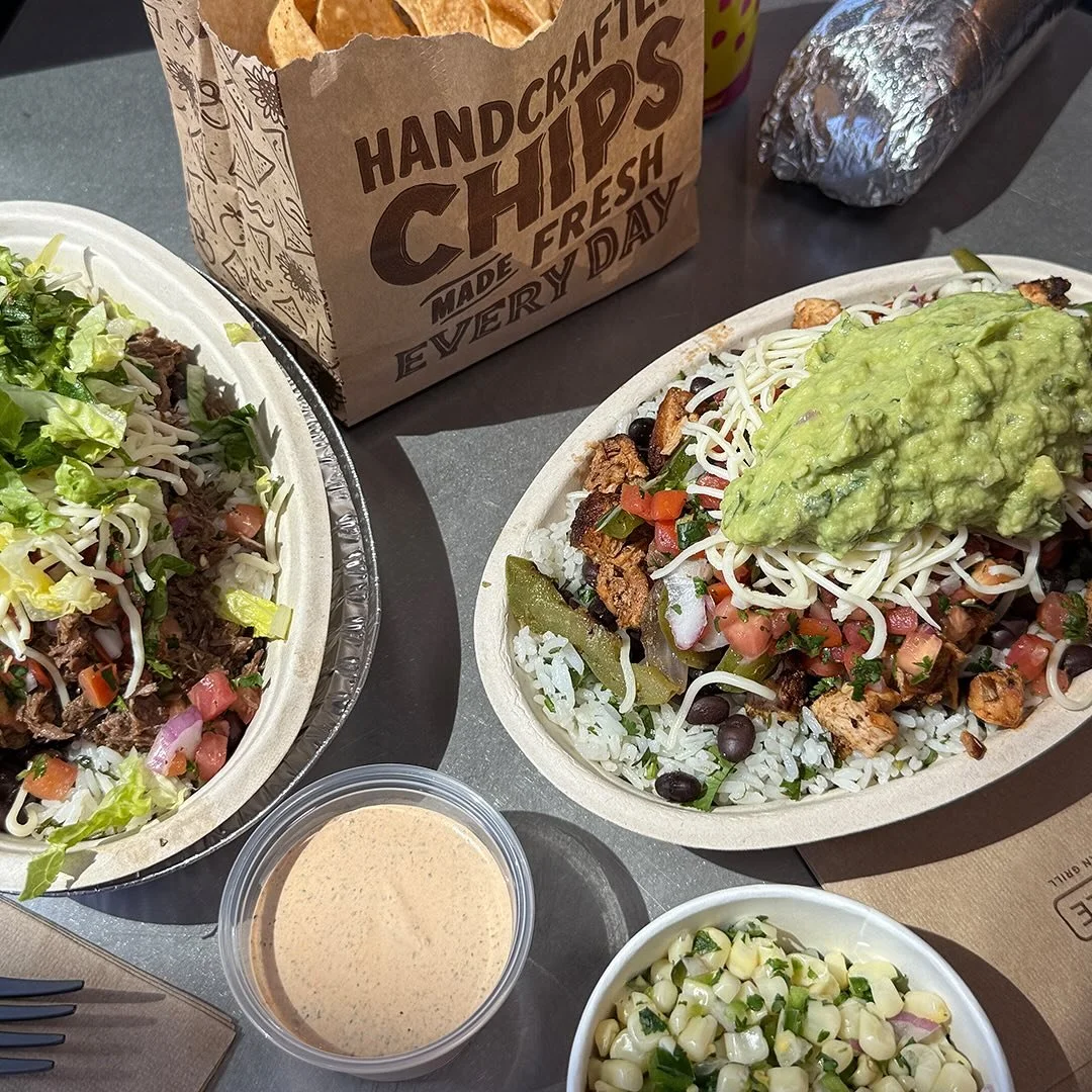 Our go-to Monday lunch 🌯 Drop your @Chipotle order down below!
.
.
.
#ShopsAtLegacyEast #Chipotle