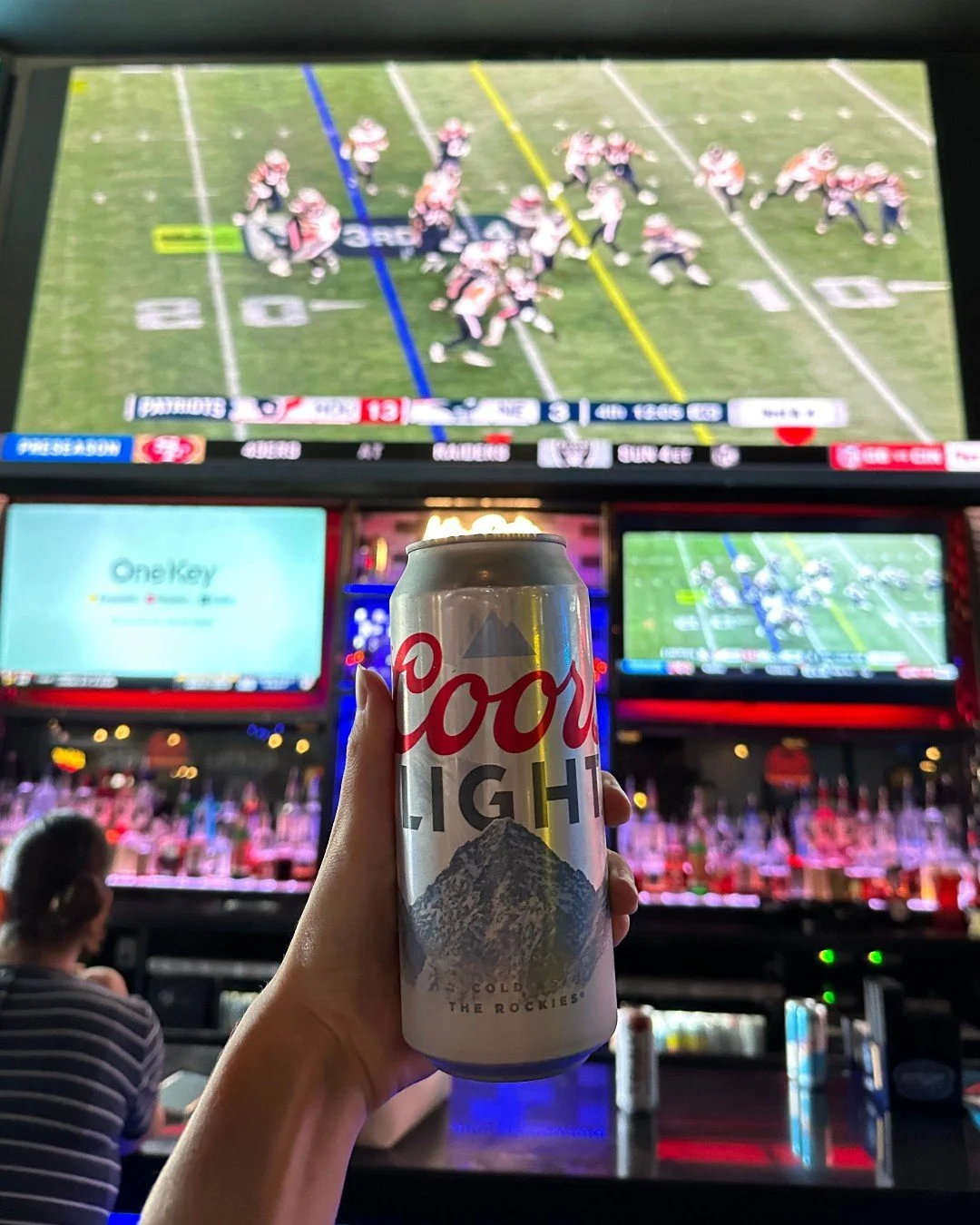 College Football Playoff season is officially underway 🏈🍻 From Quarterfinals on New Year&rsquo;s Eve to the final showdown in January, @BottleRocketsBar is your go-to spot for playoff football!
&bull;
&bull;
&bull;
#shopsatlegacyeast #bottlerockets