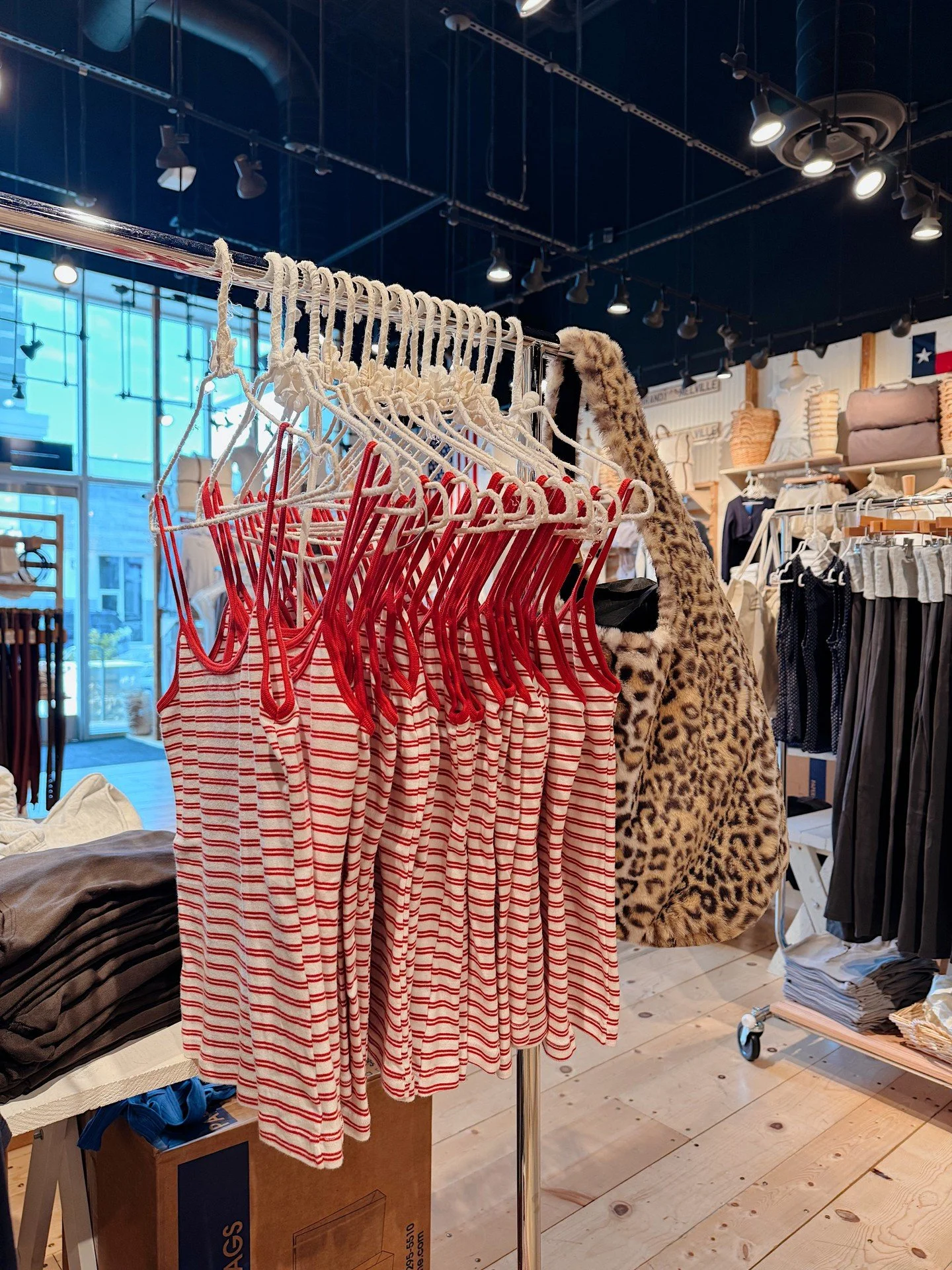 Our Vday picks from @BrandyMelvilleUSA 💞✨
.
.
.
#shopsatlegacyeast #brandymelville