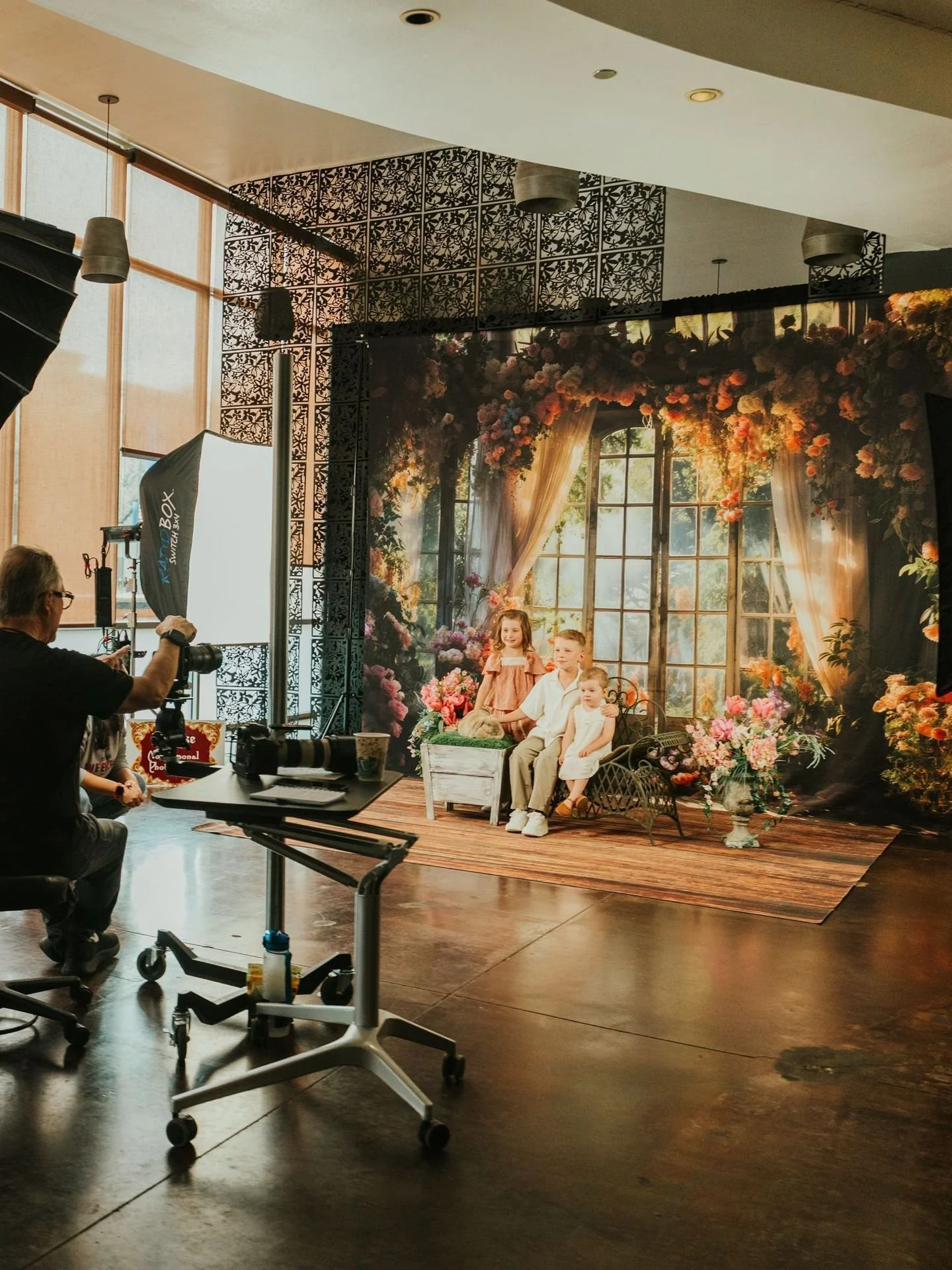 The final moments of Bunny photo season 🐇🌸

Tomorrow, April 4, is the final day to capture the sweetest spring memories with professional Easter bunny photo sessions. 

Appointments are still available! Visit the link in our bio to book✨

#PlanoTX 