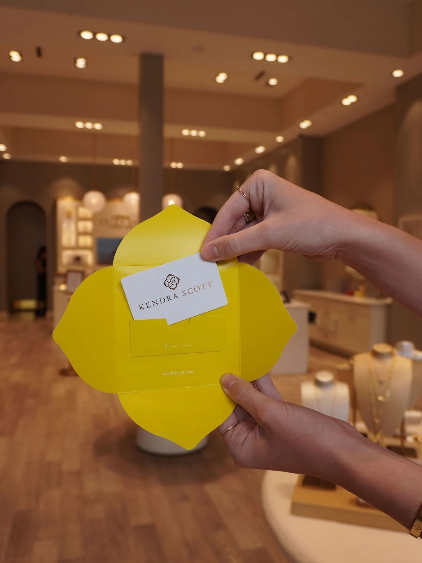 Where to shop graduation gifts they'll actually love 🎓

Let them pick exactly what they want with a gift card to @kendrascott or @travismathew. 

📍 The Shops at Legacy East

#graduationseason #gradgifts #giftideas #shopsatlegacyeast #kendroscott #t