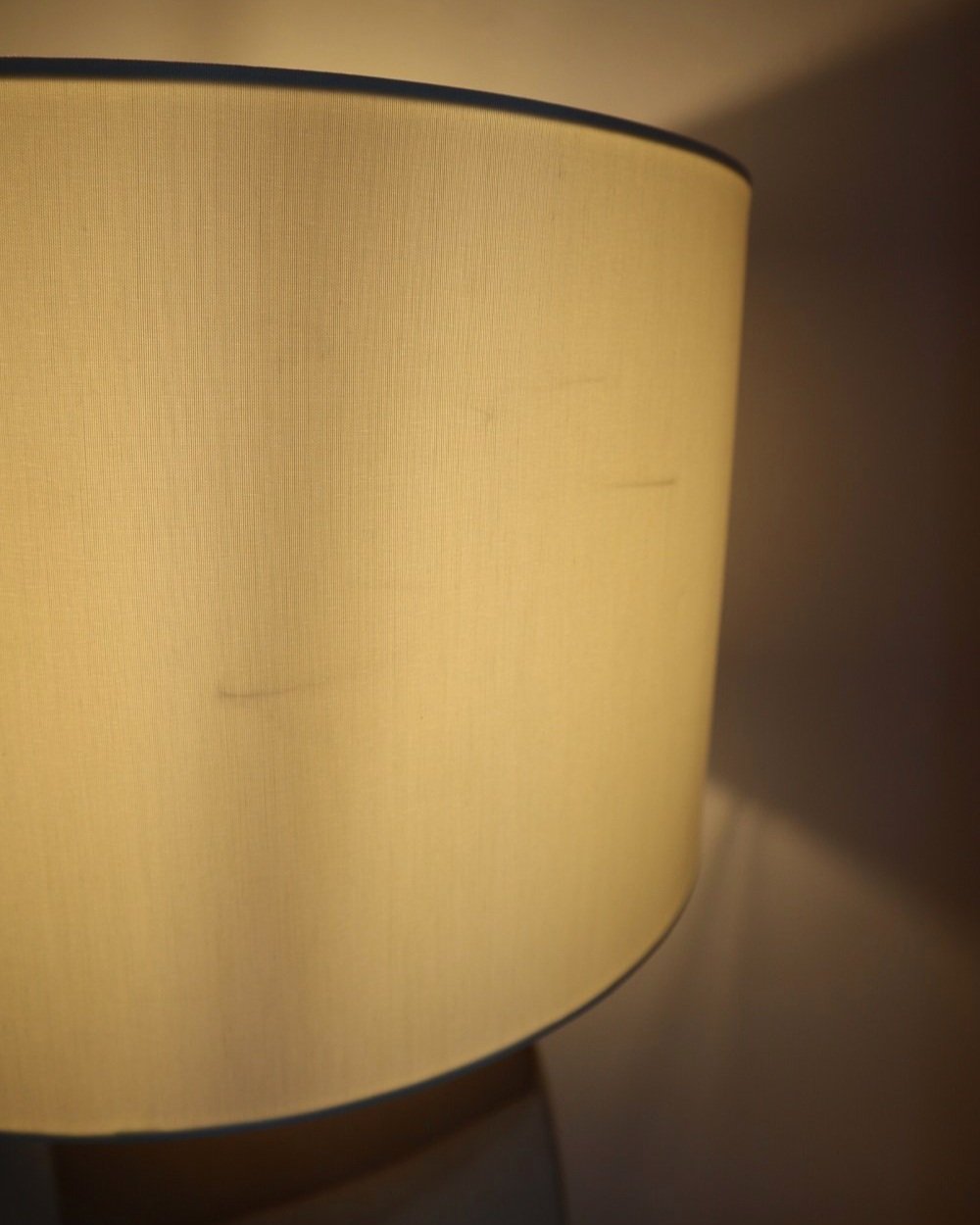 Large mid century sculptural 'Nanceddan' Tremaen ceramic table lamp by Peter Ellery, Cornwall. Circa 1970s.