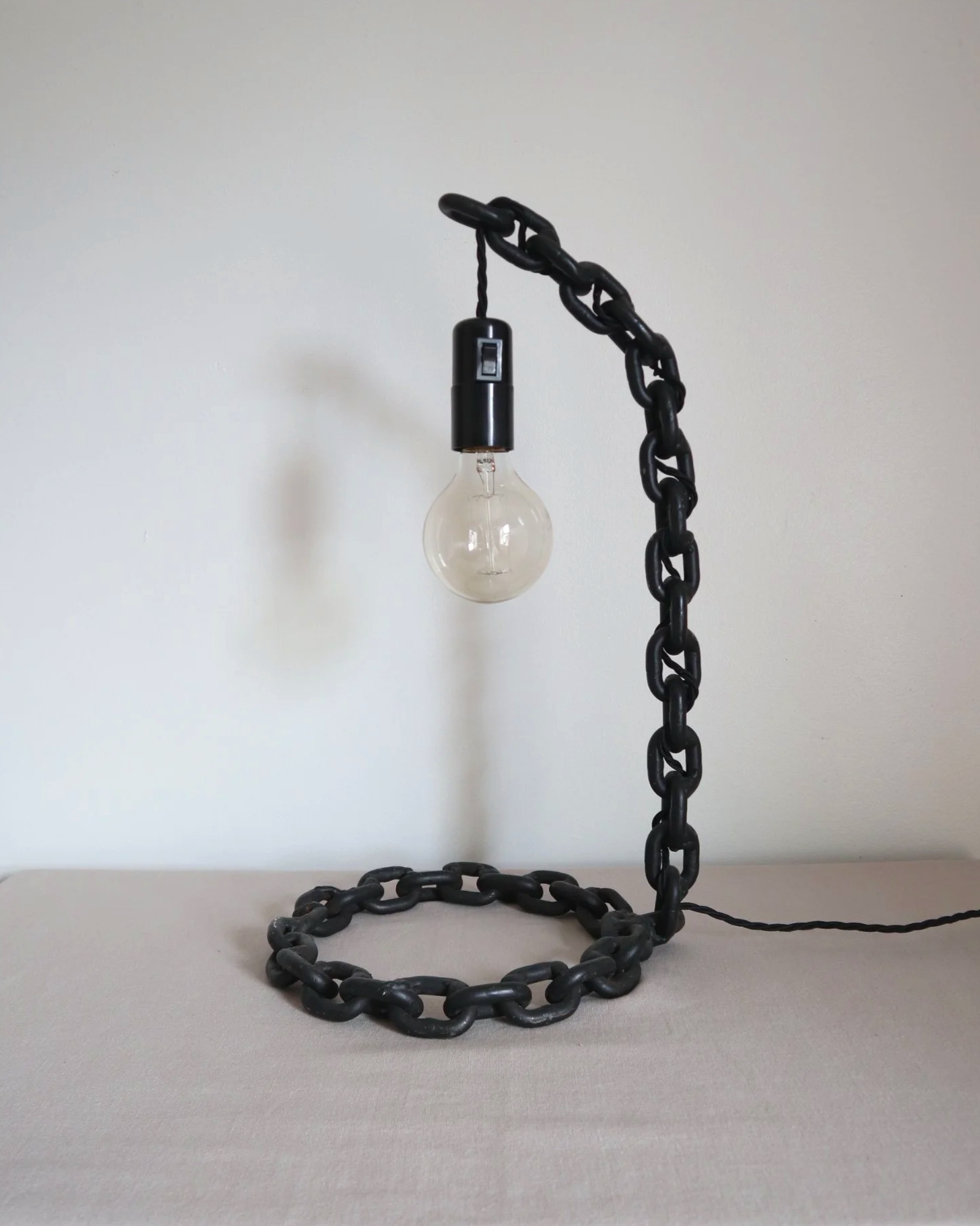 Brutalist large and heavy welded chain lamp. Unknown age.