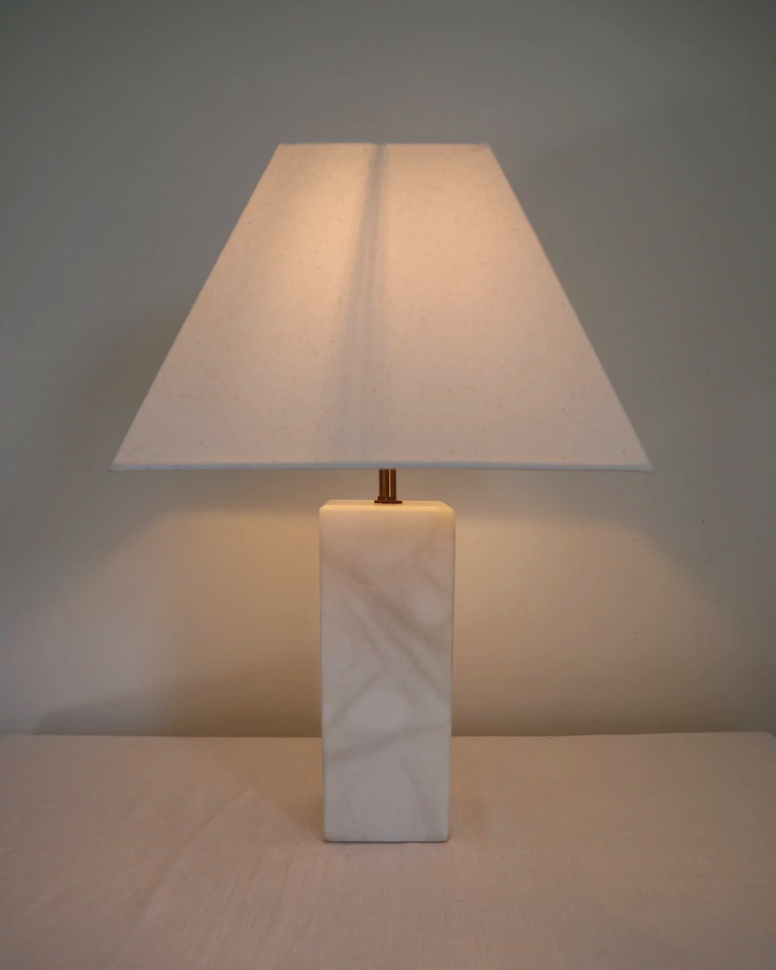 Vintage Spanish large rectangular solid white alabaster table lamp. Circa 1970s.