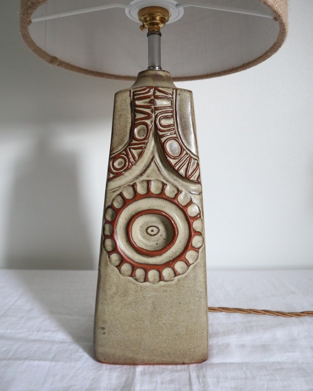 Mid century 1960s Cornish Louis Hudson studio pottery ceramic table lamp with abstract design.