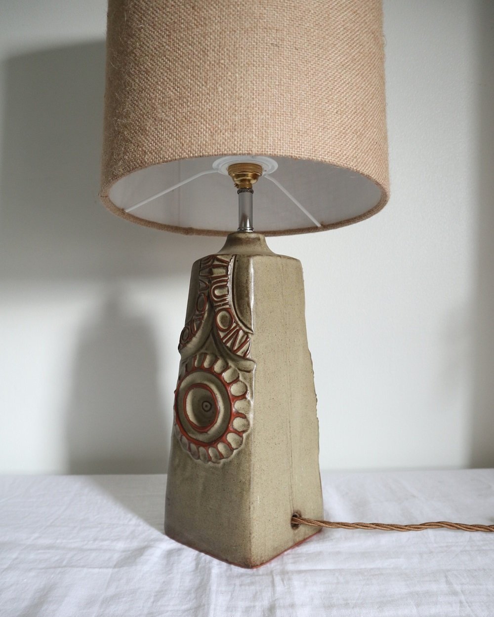 Mid century 1960s Cornish Louis Hudson studio pottery ceramic table lamp with abstract design.