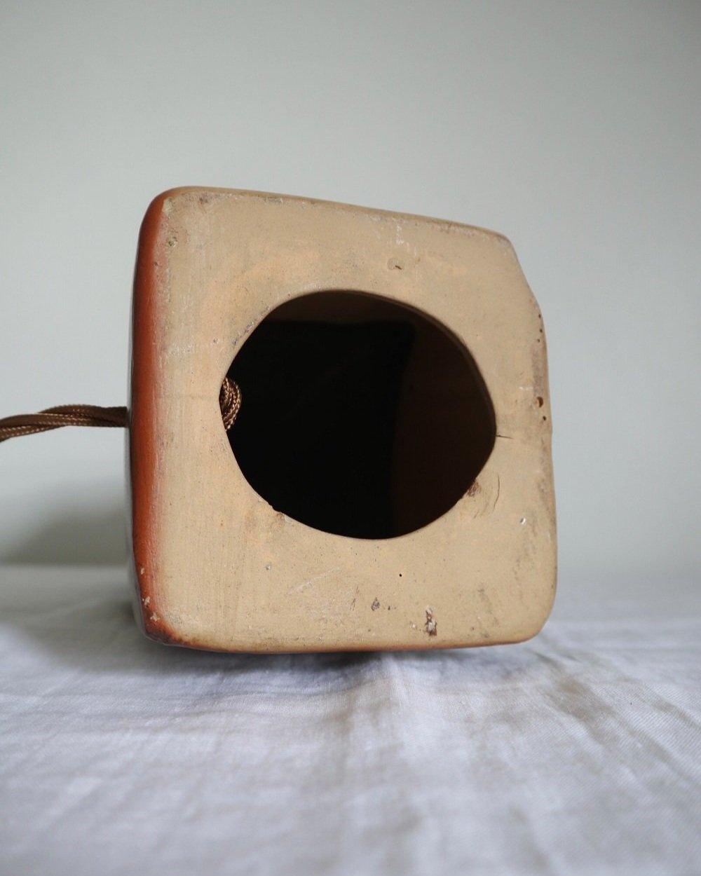 Mid century 1960s Cornish Louis Hudson studio pottery ceramic table lamp with abstract design.