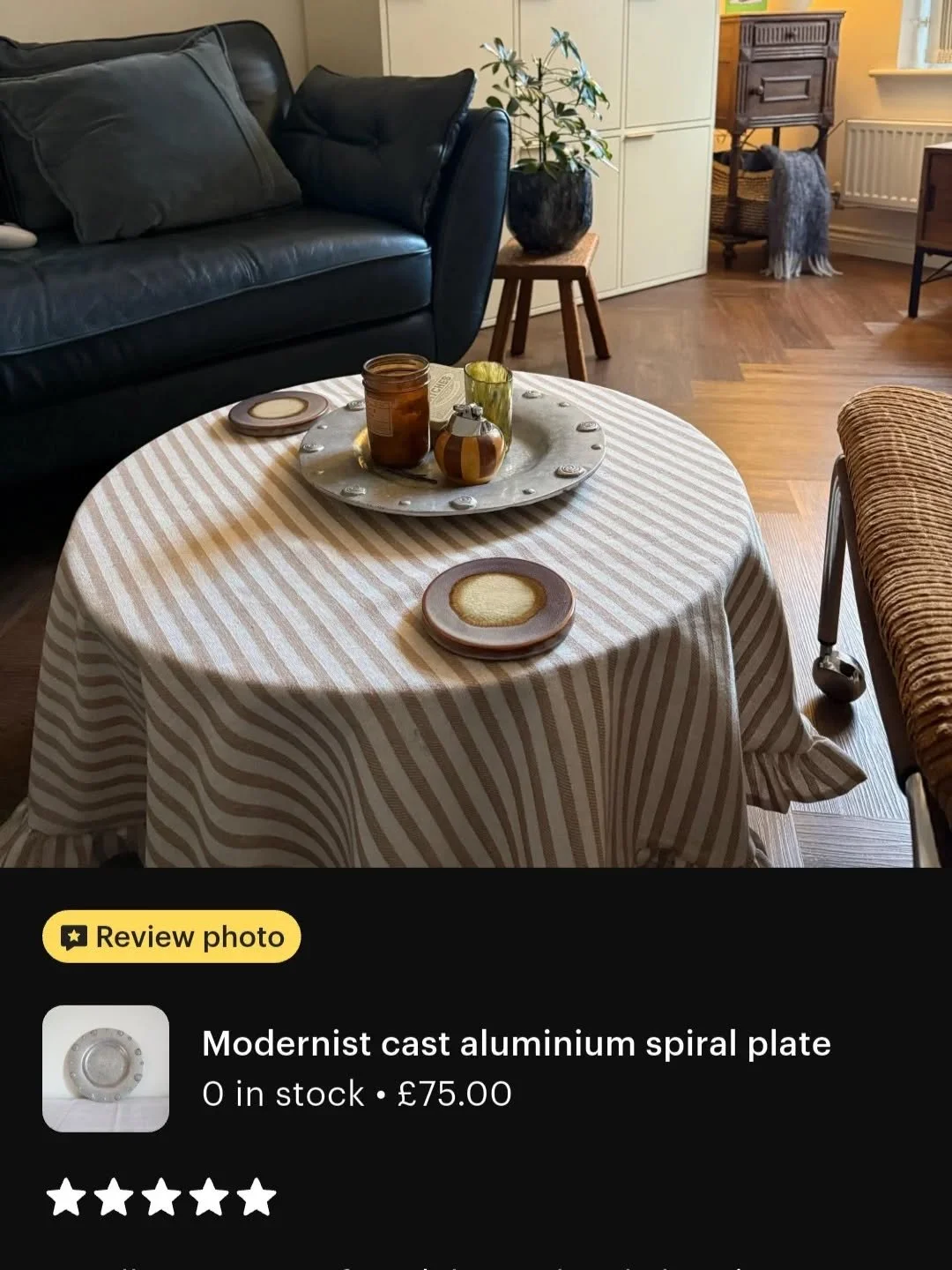 We love a happy customer! 

Our Modernist cast aluminium spiral plate takes pride of place in the beautiful home of one of our customers 🩶