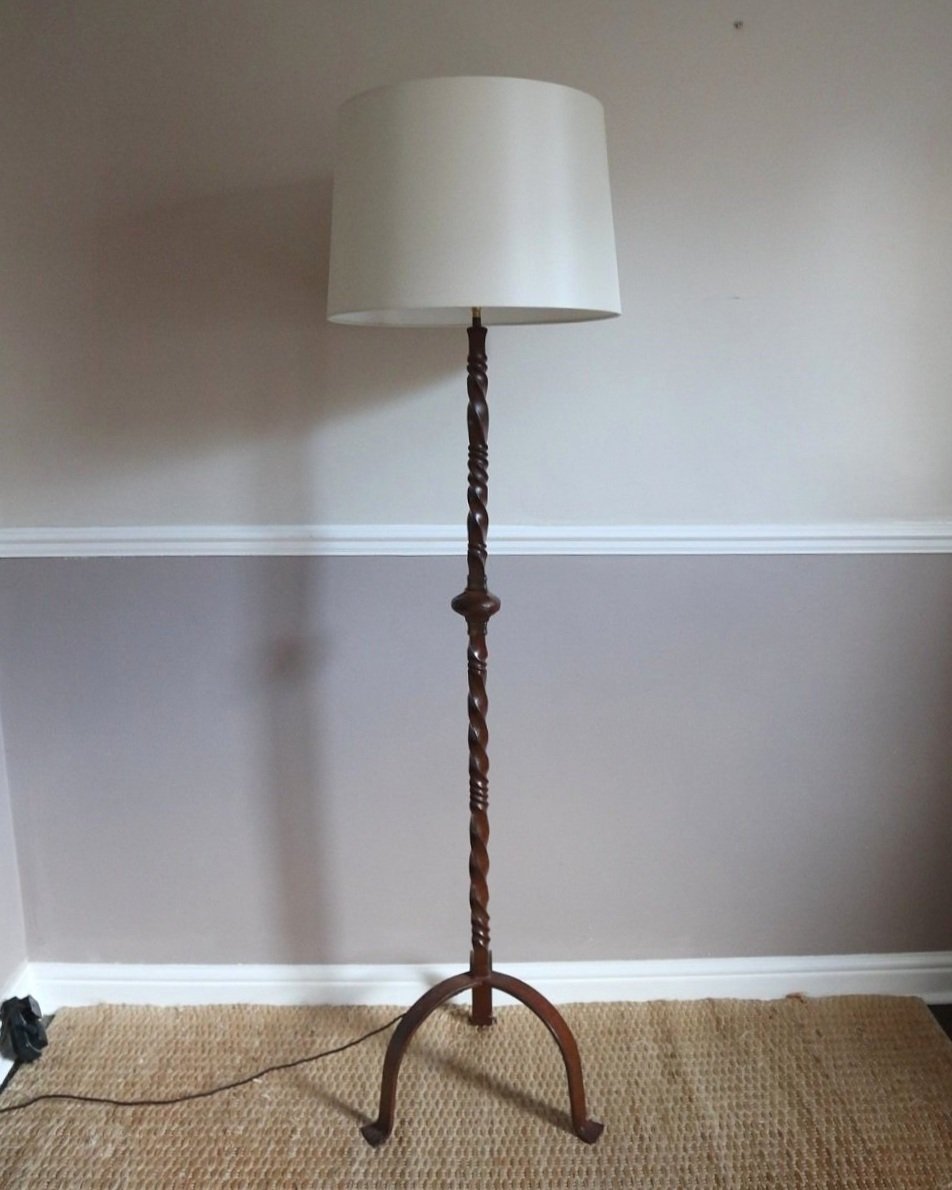 Brutalist French heavy wrought iron floor lamp in the style of Ateliers de Marolles, circa 1950s.