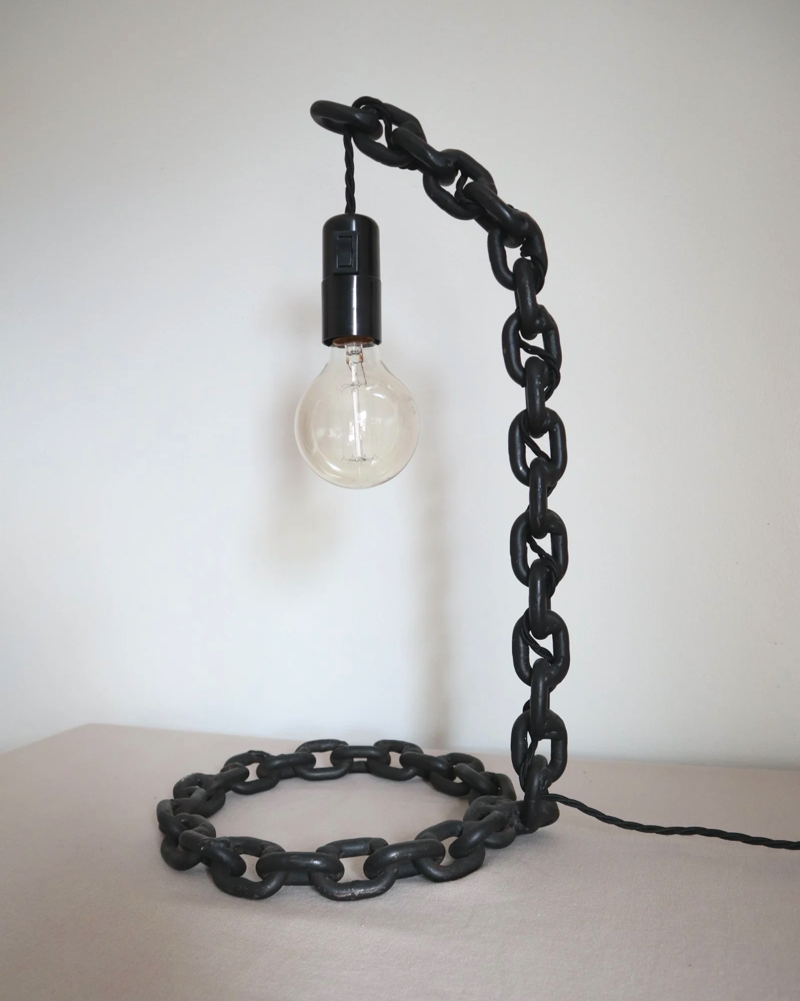 Brutalist large and heavy welded chain lamp. Unknown age.