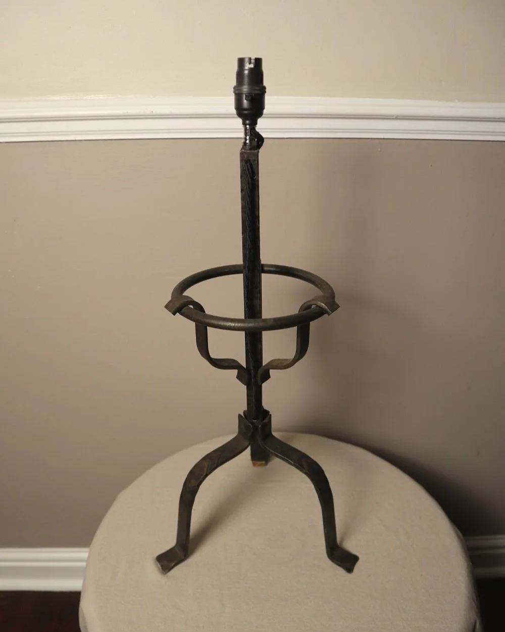Large Brutalist wrought iron tripod lamp from the Netherlands, 1960s.